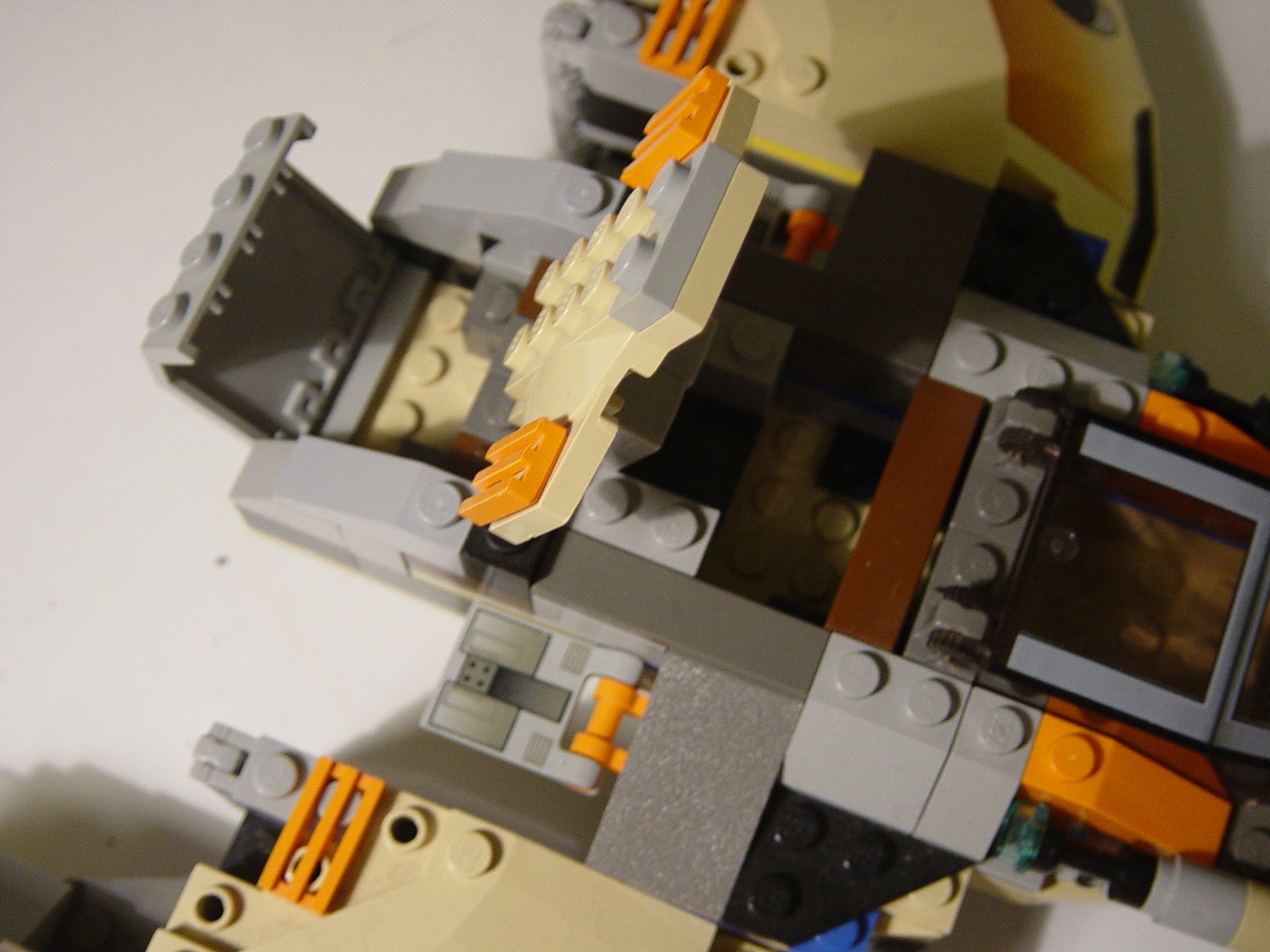 official_guide_to_brick_wars_029.jpg