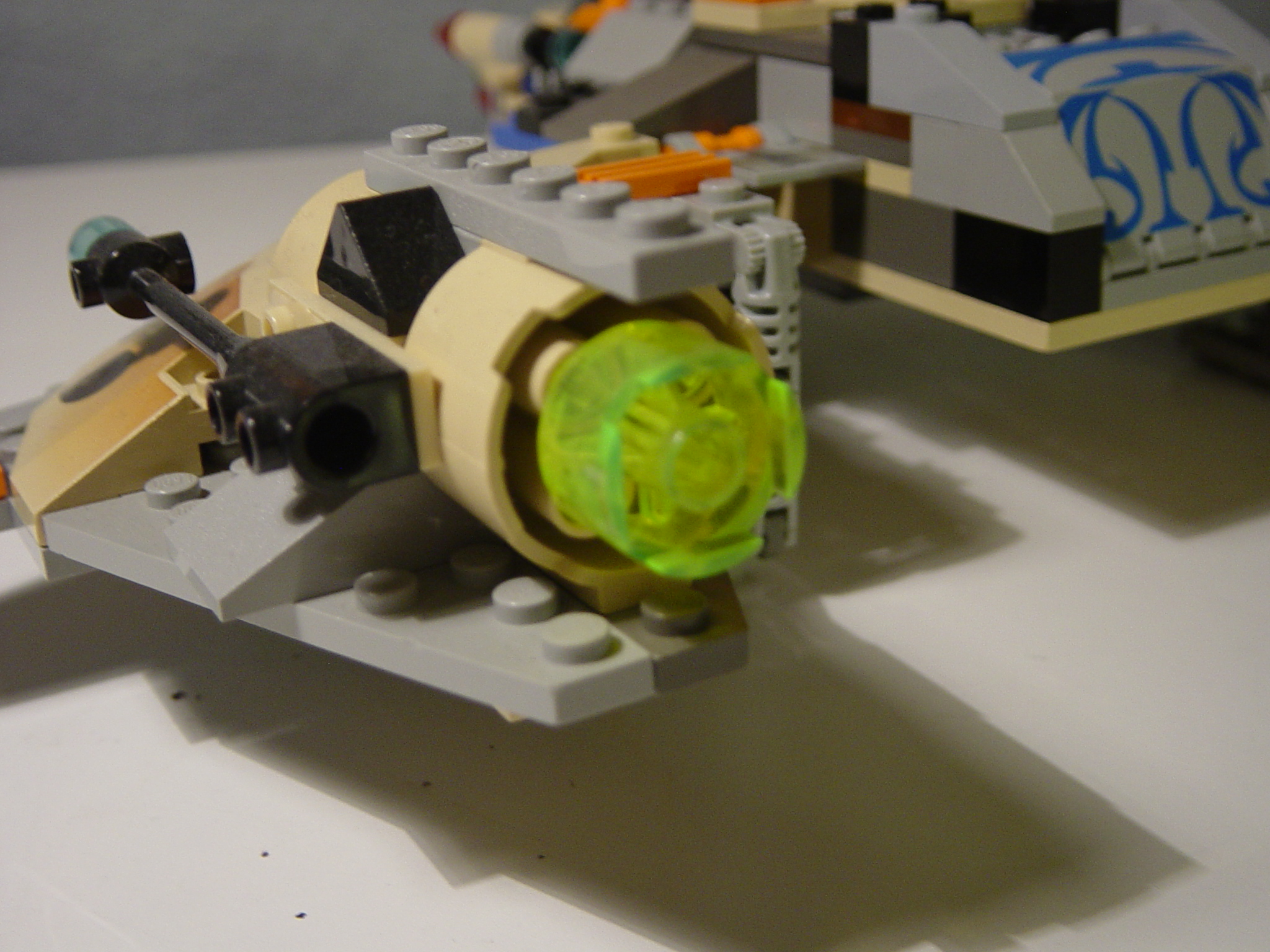 official_guide_to_brick_wars_030.jpg