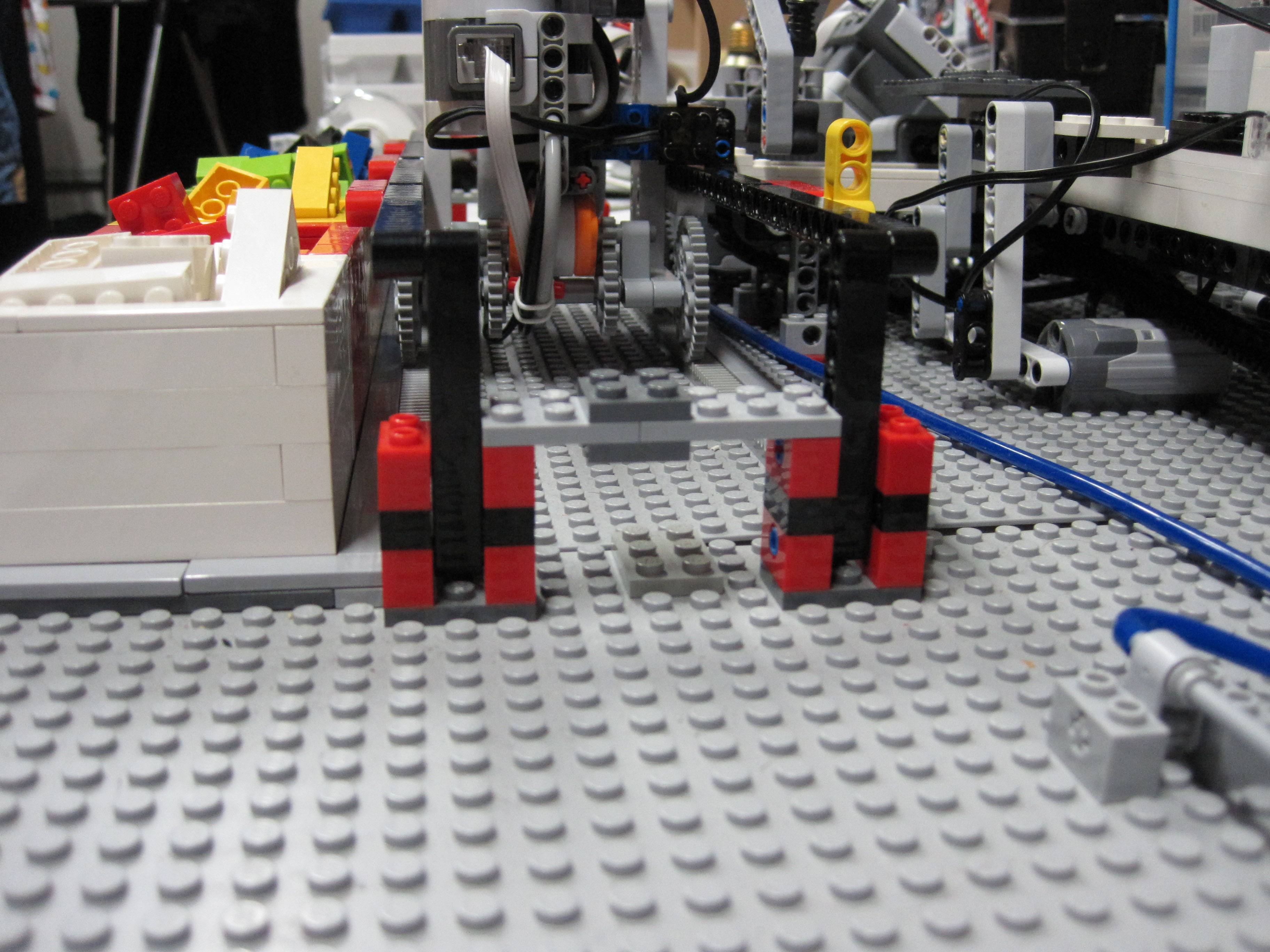 bucket_o_bricks_046.jpg