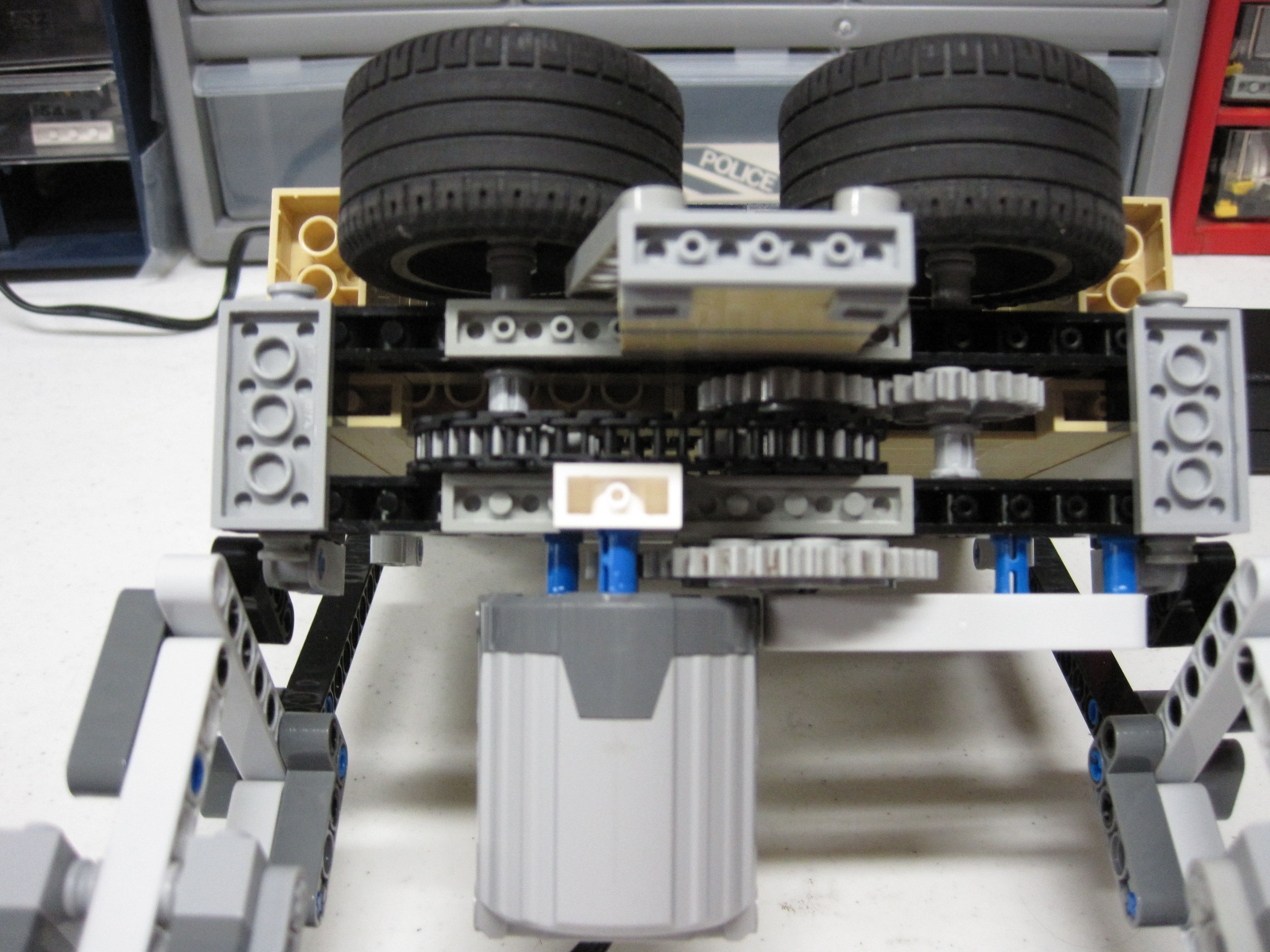 bucket_o_bricks_apart_037.jpg