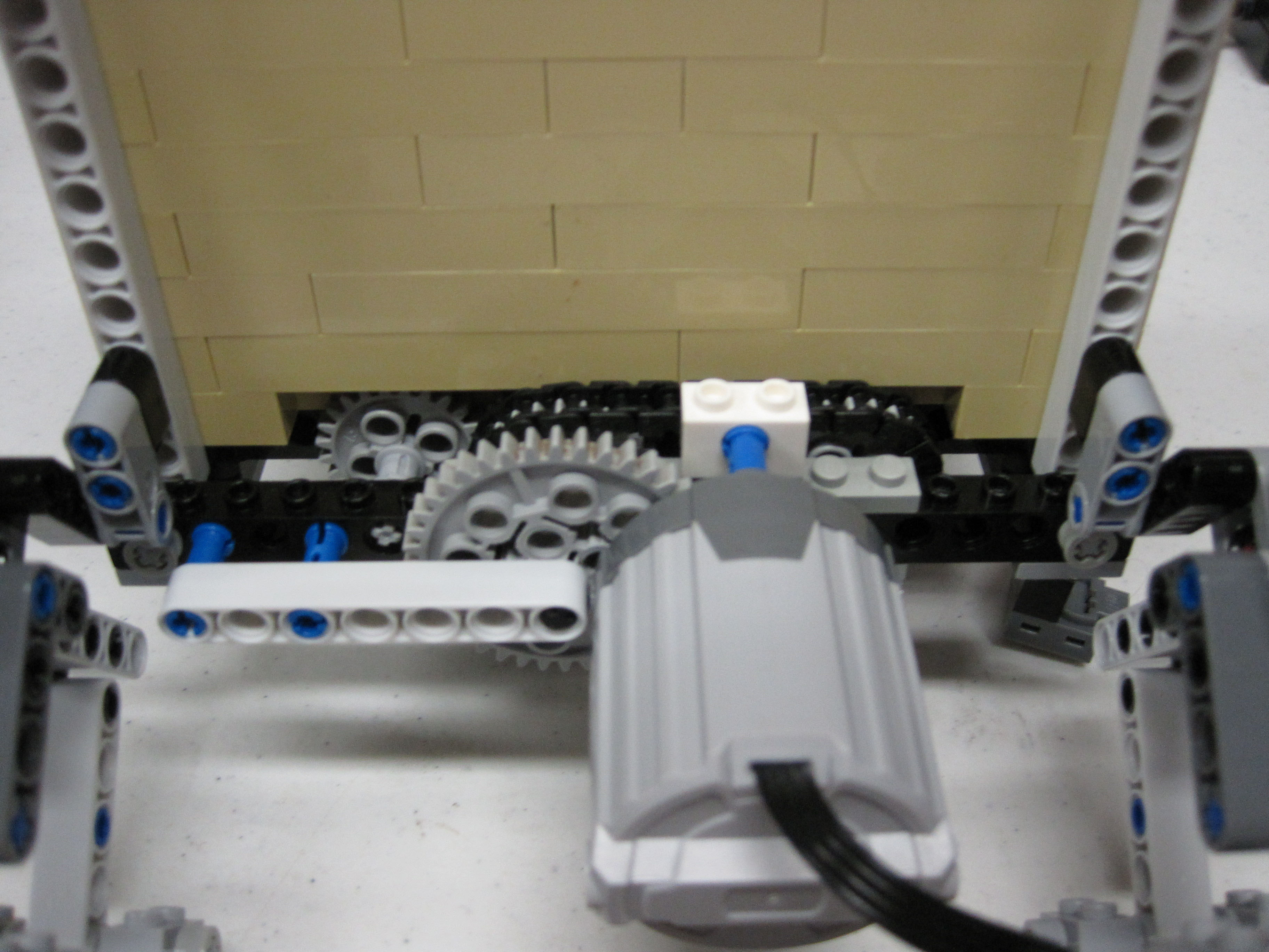 bucket_o_bricks_apart_040.jpg