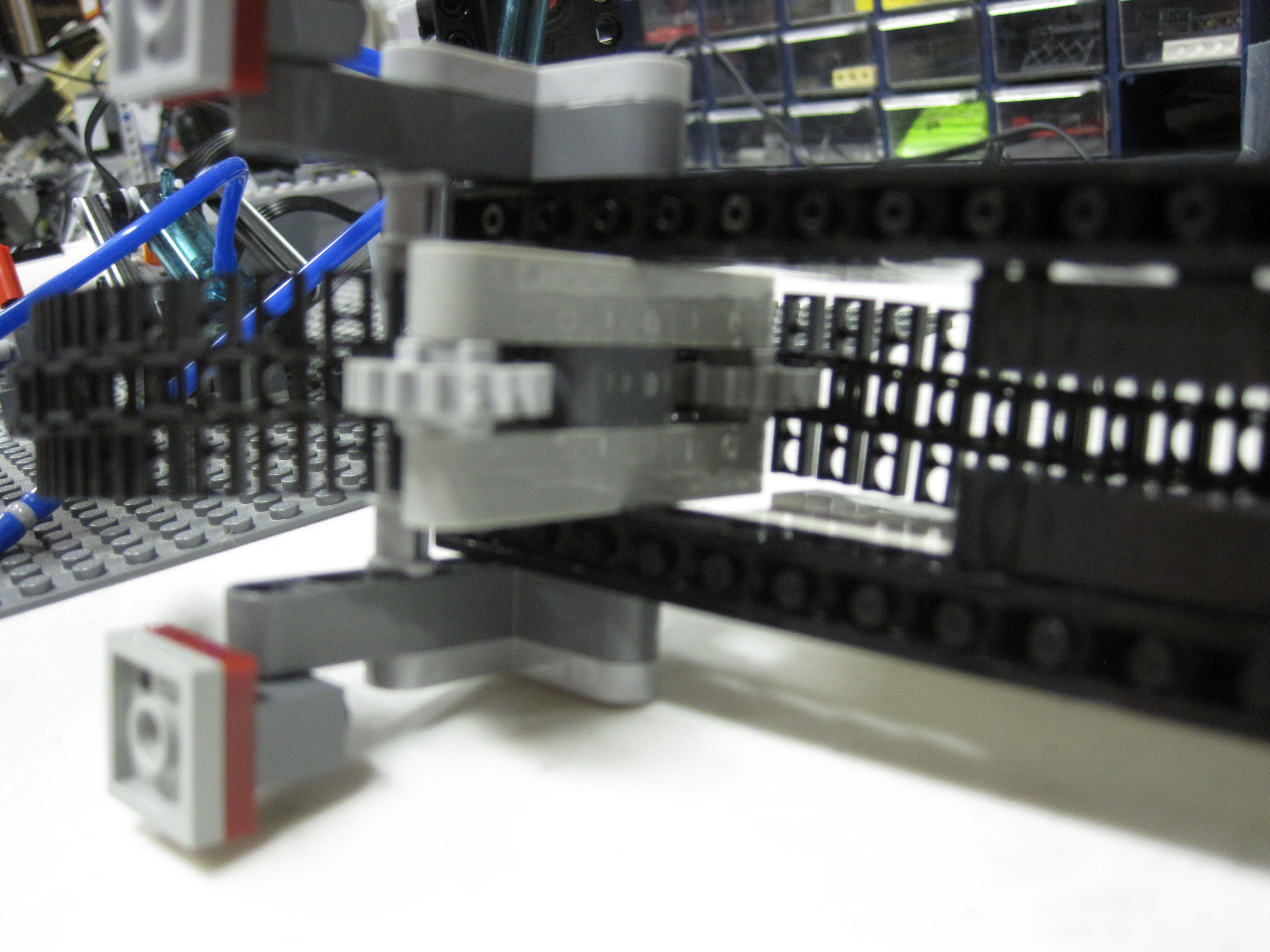 bucket_o_bricks_apart_048.jpg