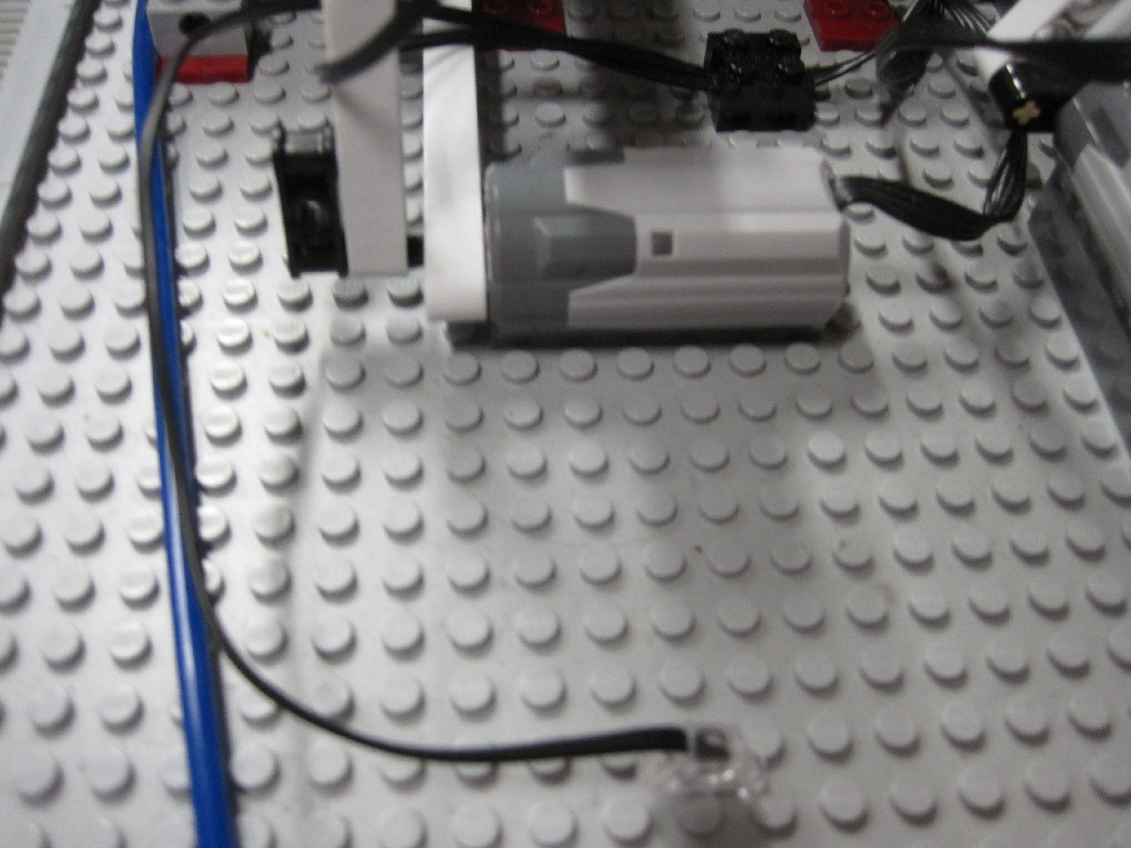 bucket_o_bricks_apart_053.jpg