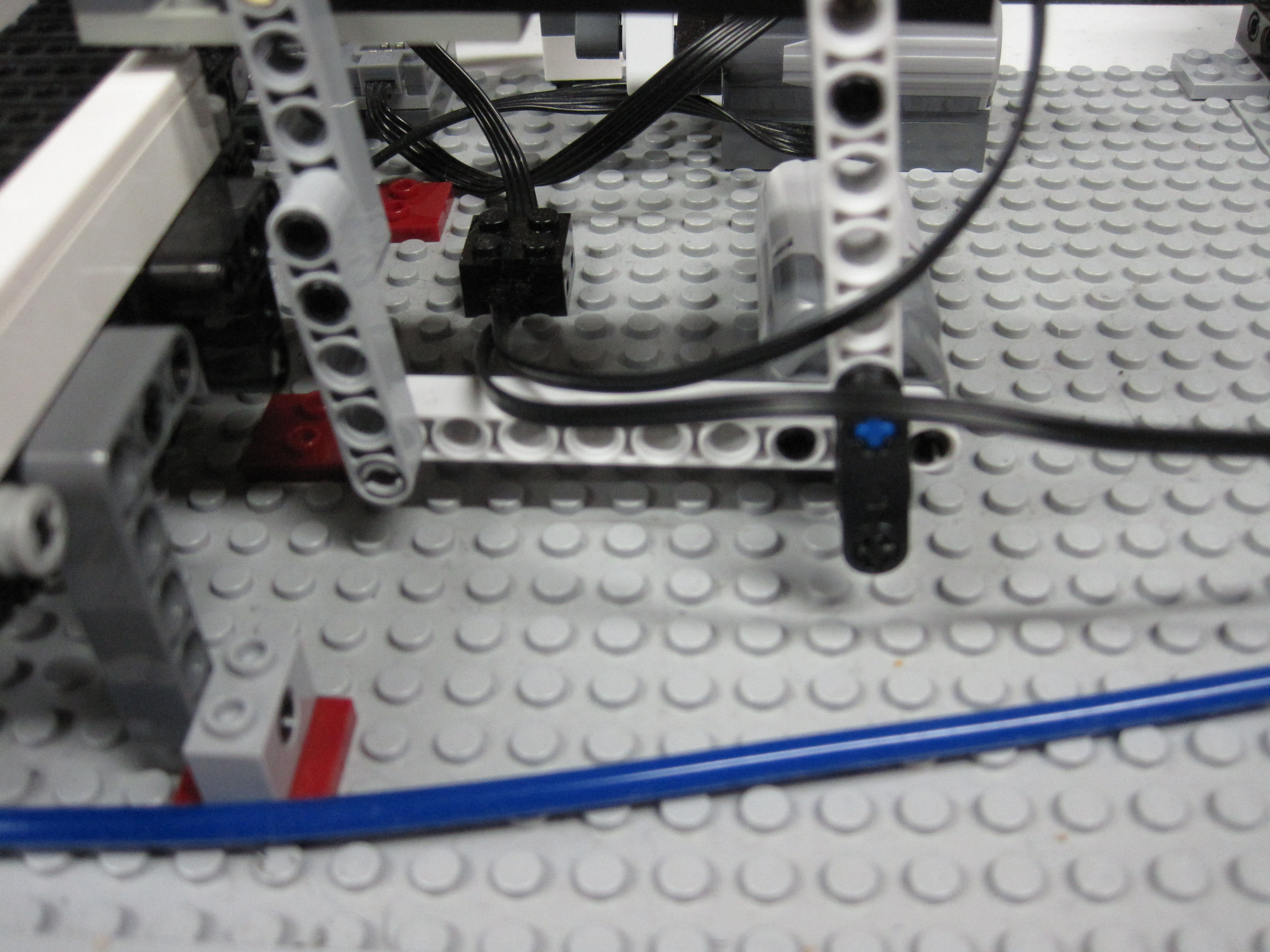 bucket_o_bricks_apart_055.jpg