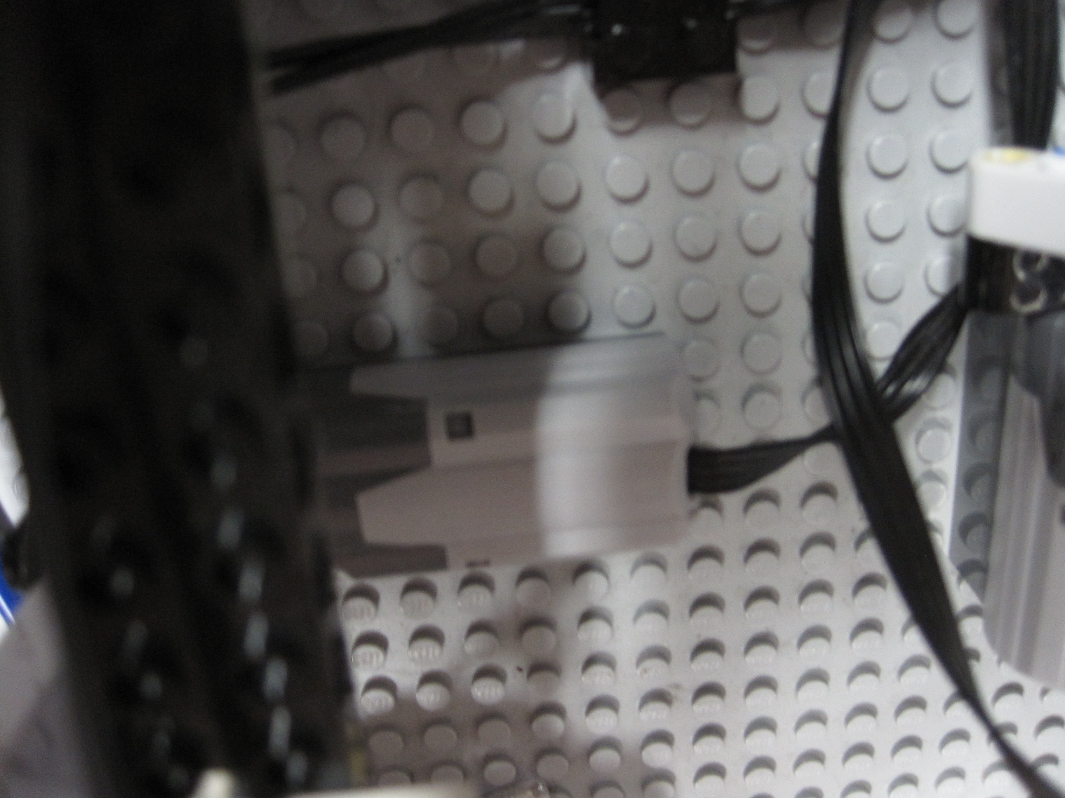 bucket_o_bricks_apart_057.jpg