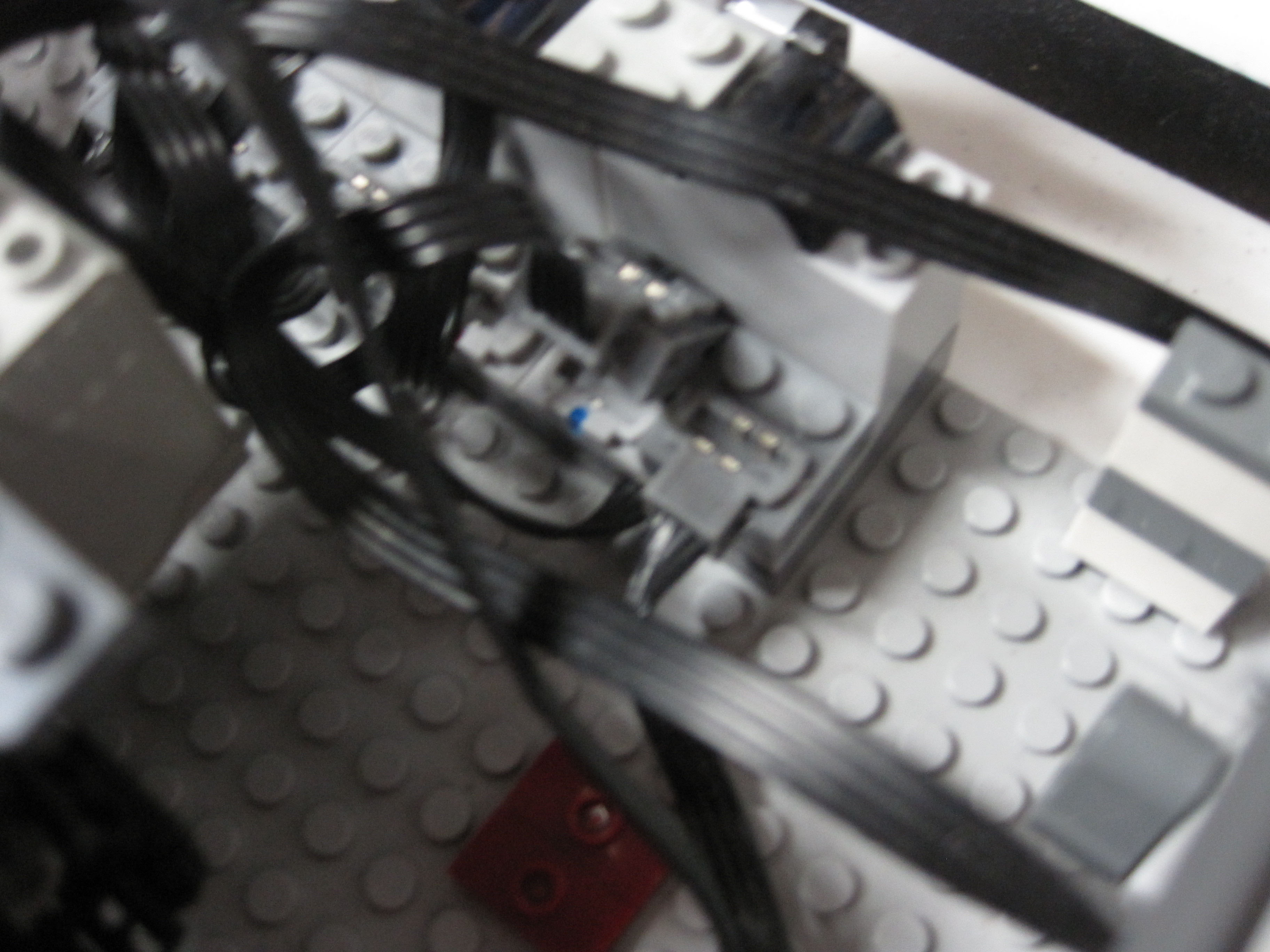 bucket_o_bricks_apart_059.jpg