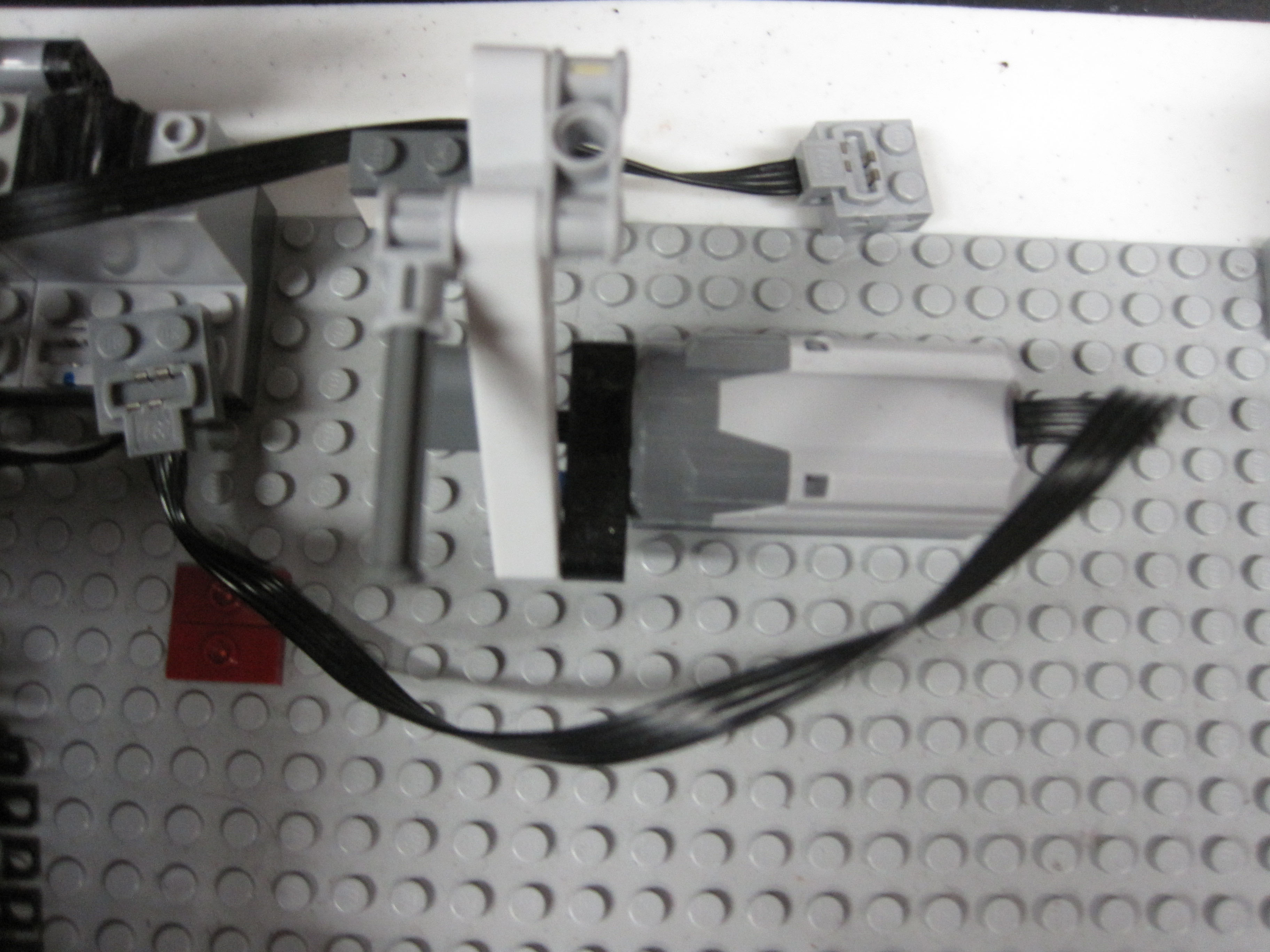 bucket_o_bricks_apart_072.jpg