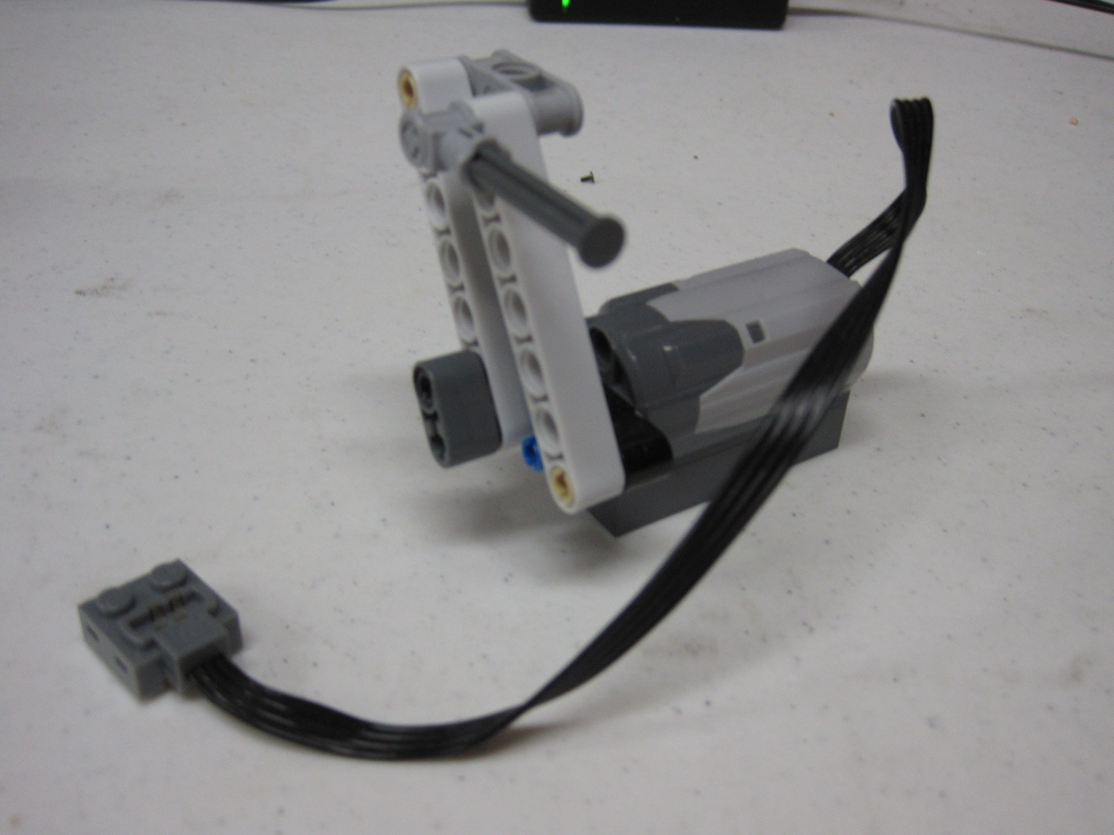bucket_o_bricks_apart_073.jpg