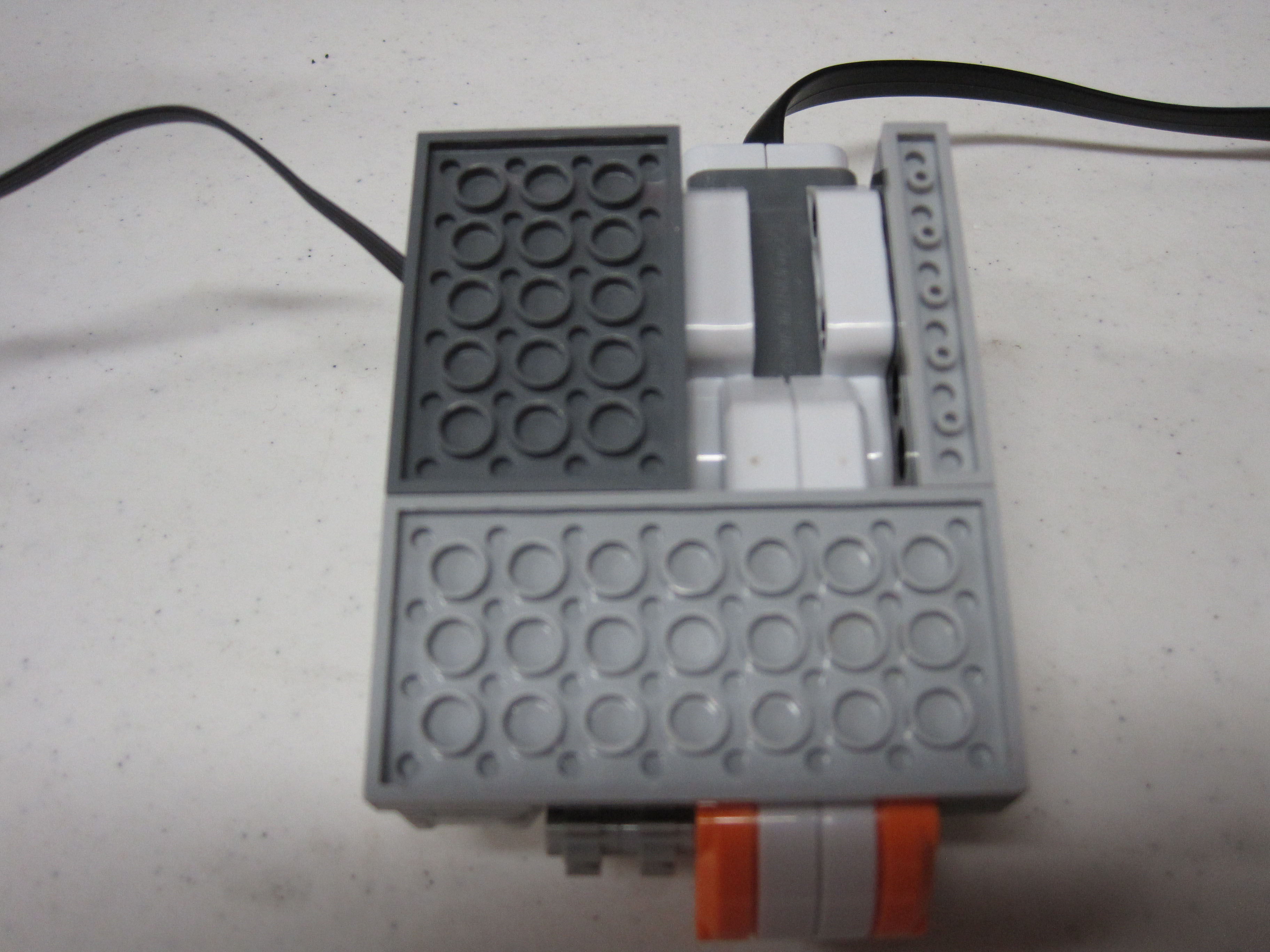 bucket_o_bricks_apart_100.jpg