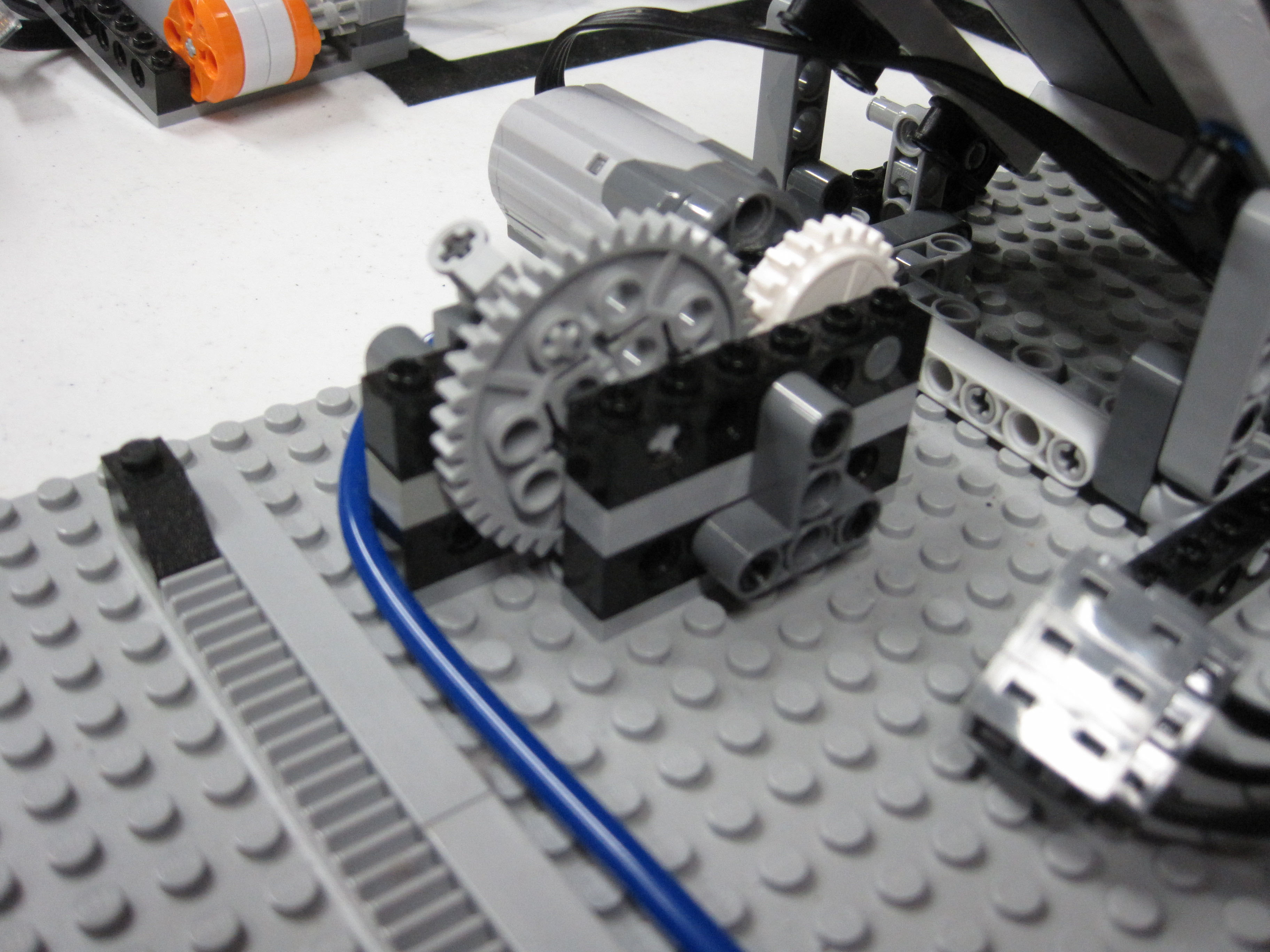 bucket_o_bricks_apart_109.jpg