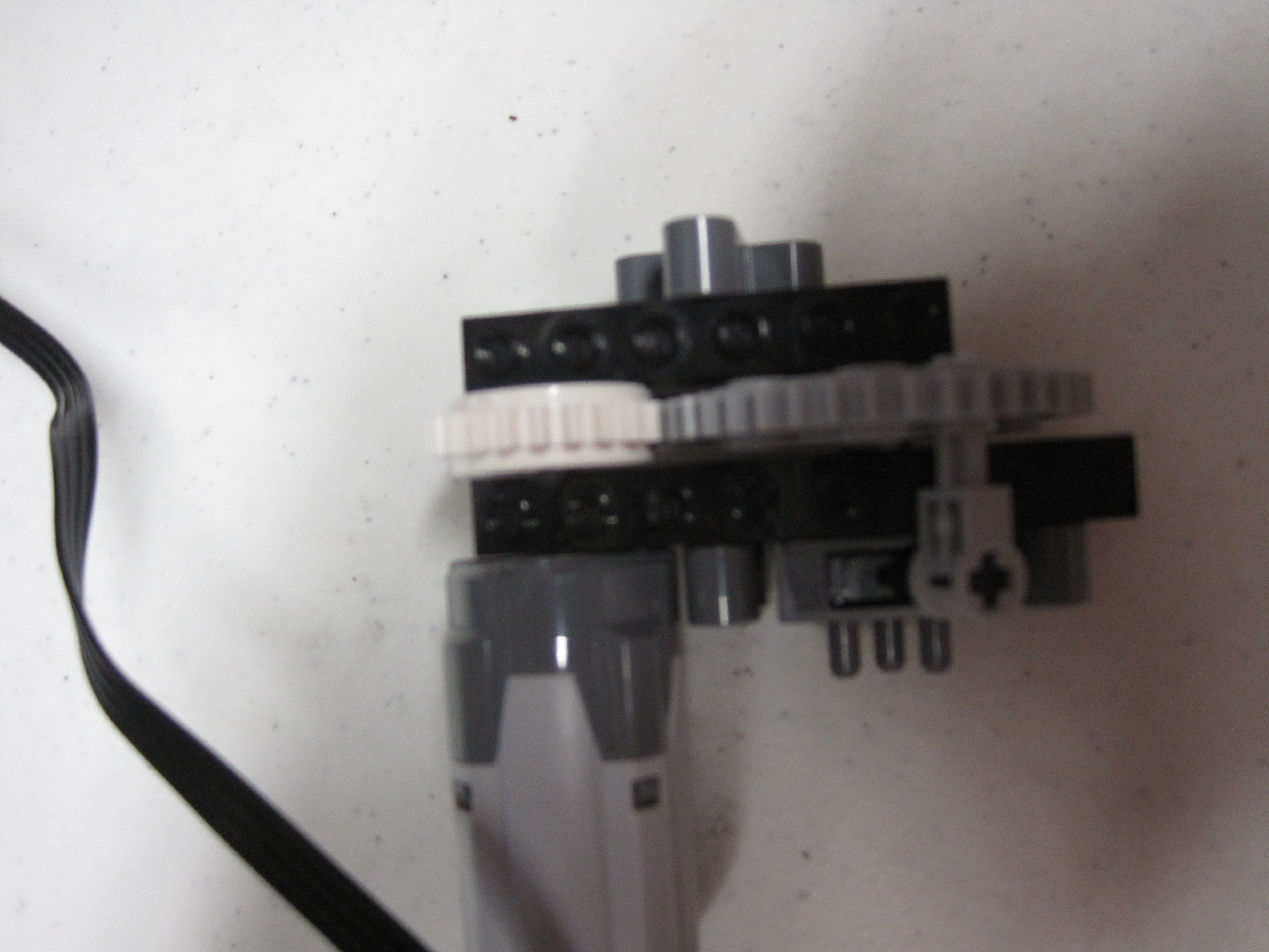 bucket_o_bricks_apart_115.jpg