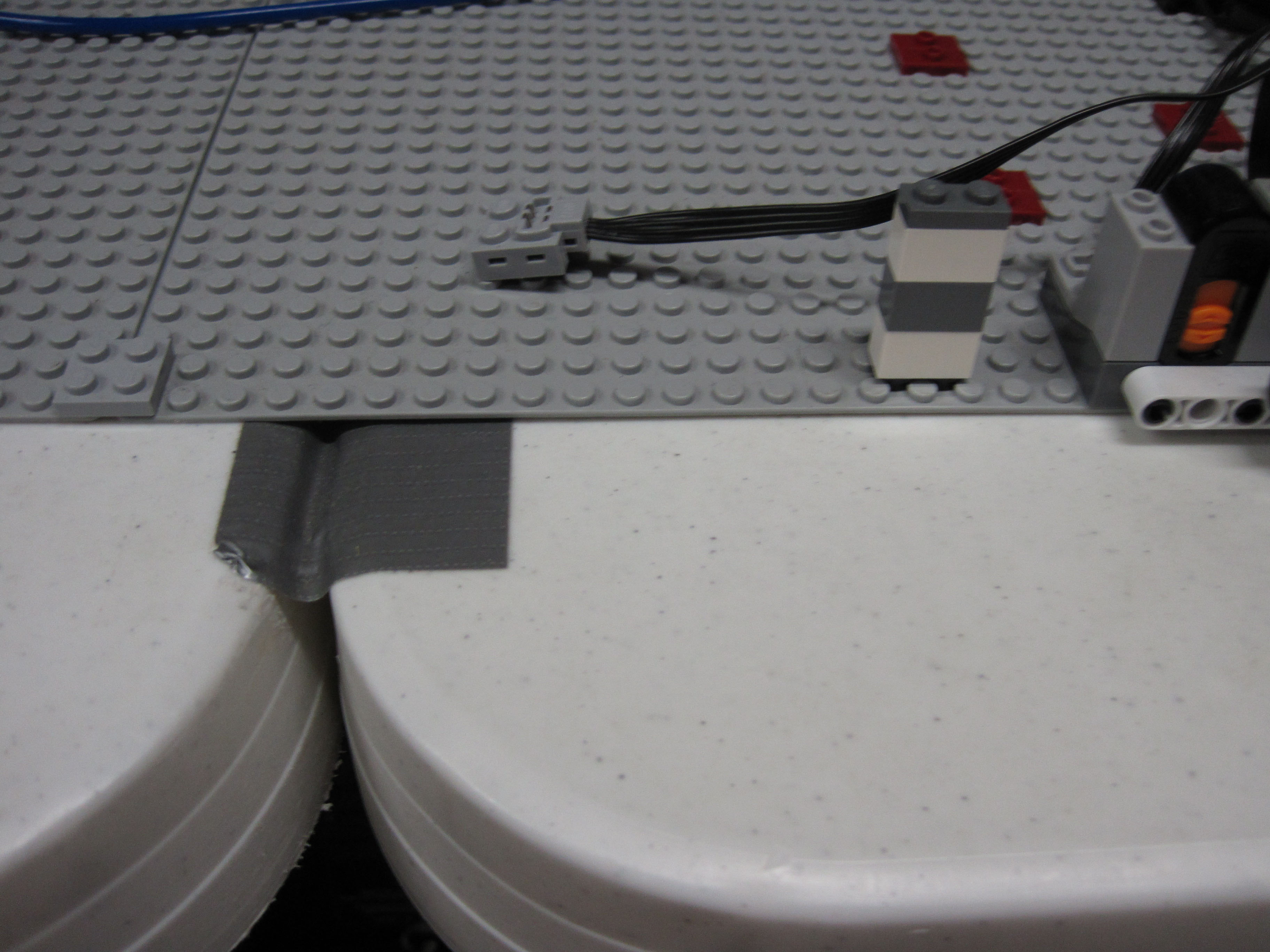 bucket_o_bricks_apart_127.jpg