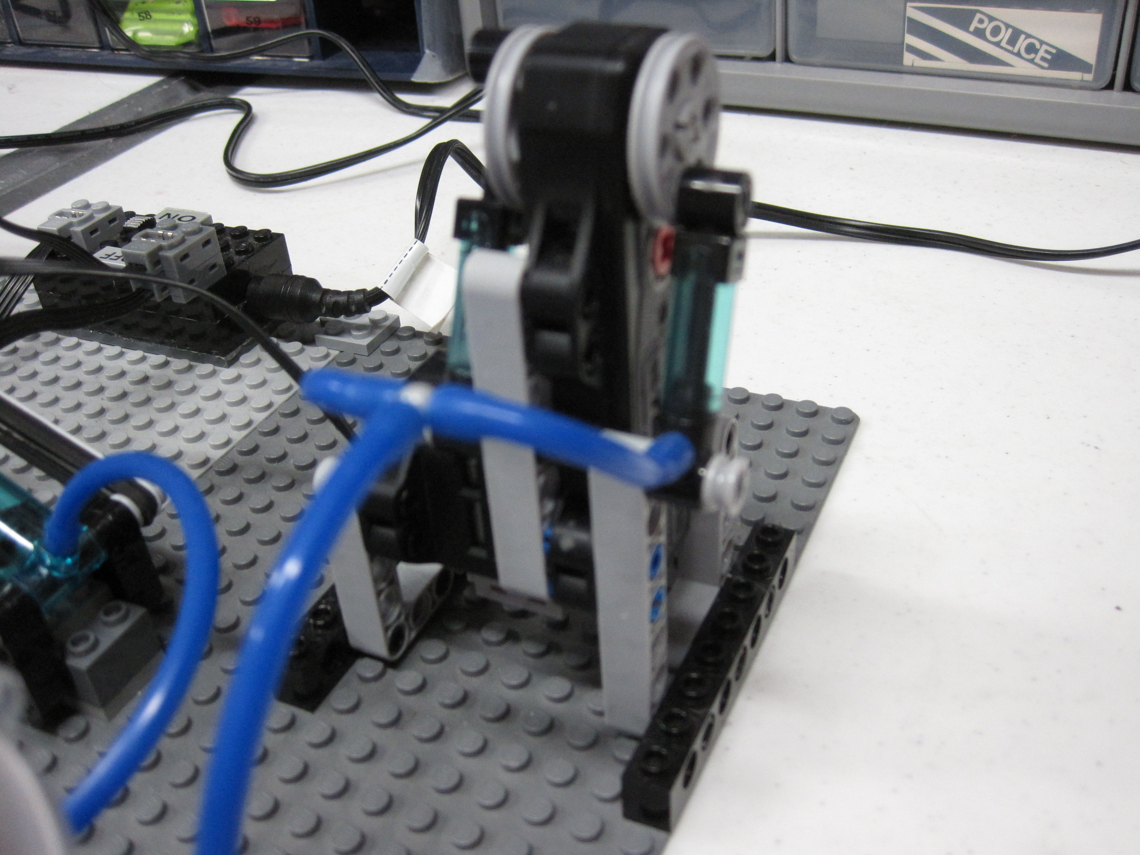 bucket_o_bricks_apart_145.jpg