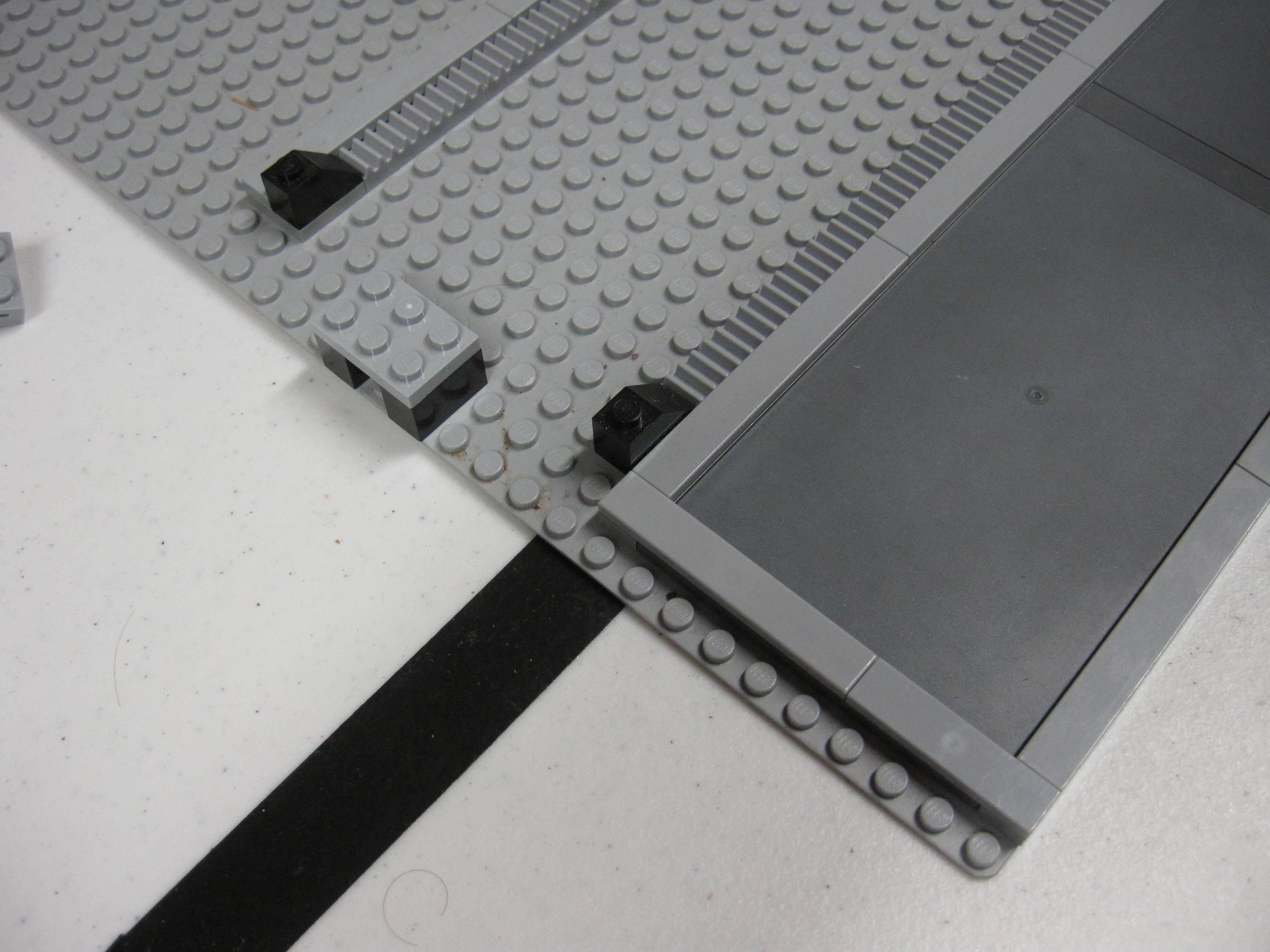 bucket_o_bricks_apart_165.jpg