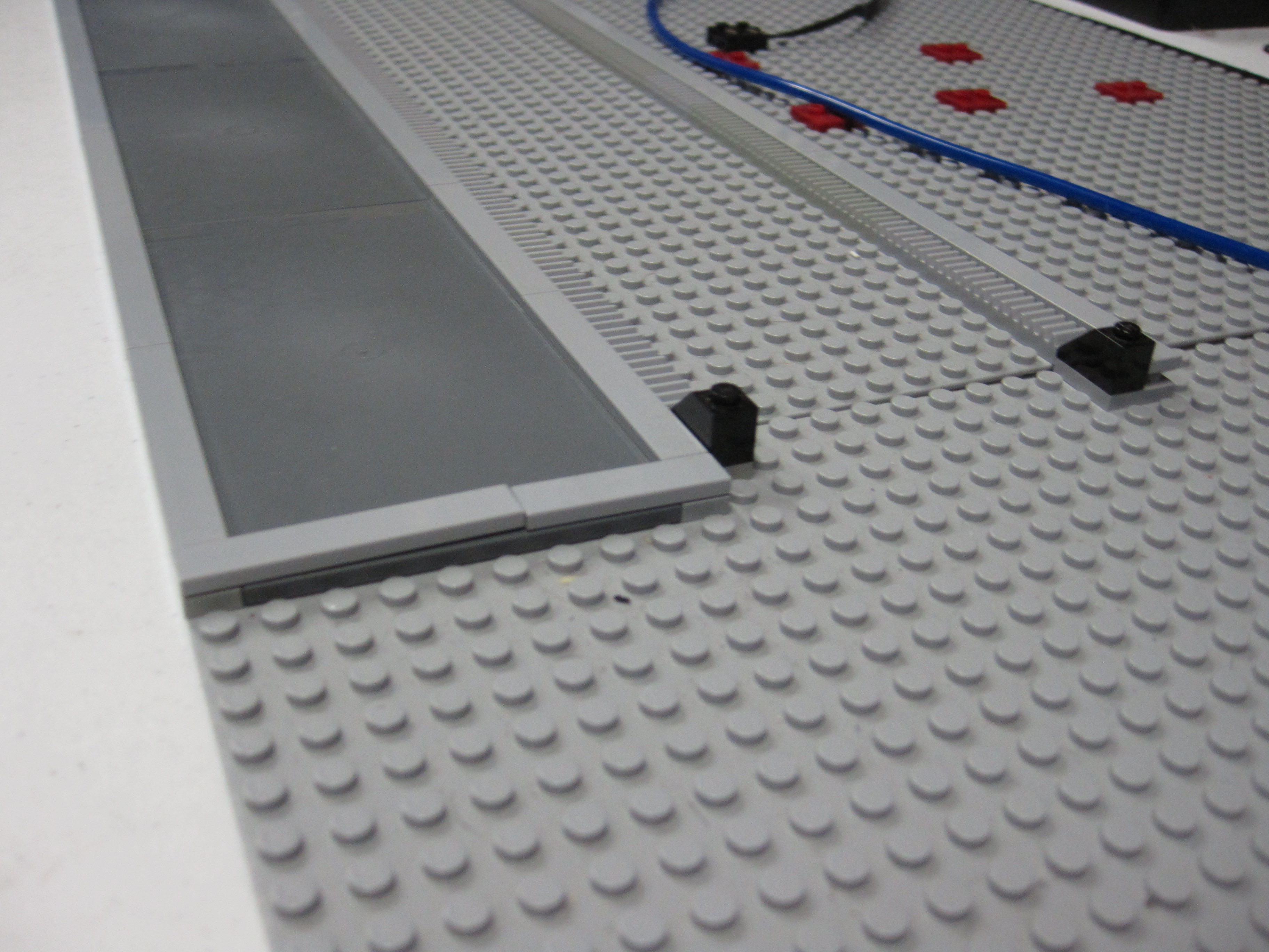 bucket_o_bricks_apart_166.jpg