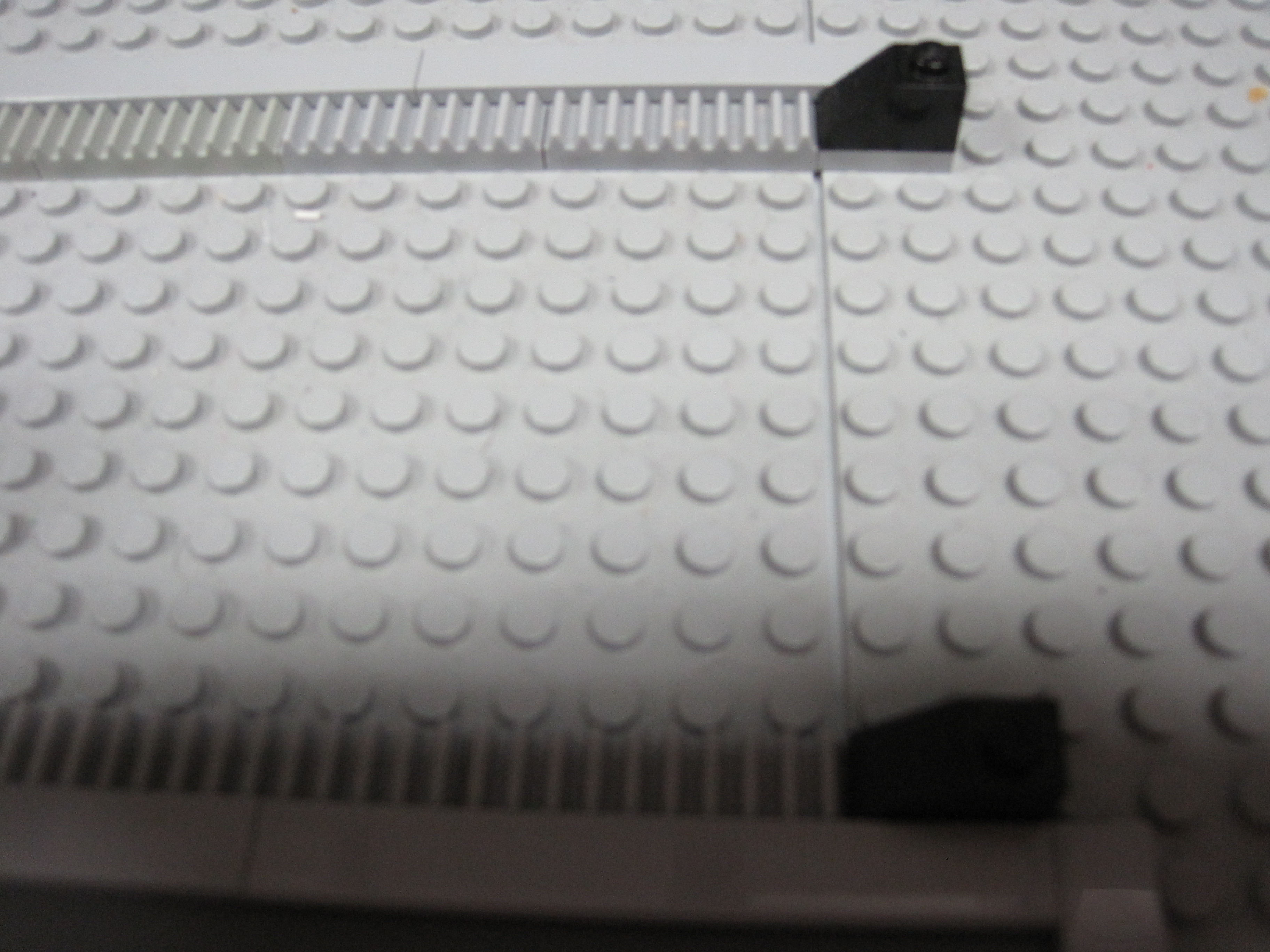 bucket_o_bricks_apart_169.jpg