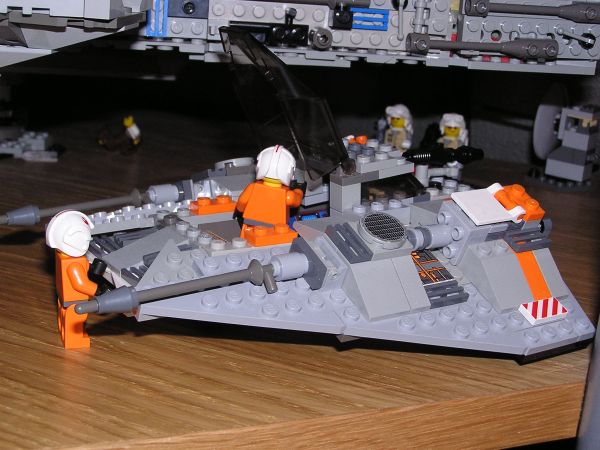 snowspeeder_in_rebel_hanger.jpg