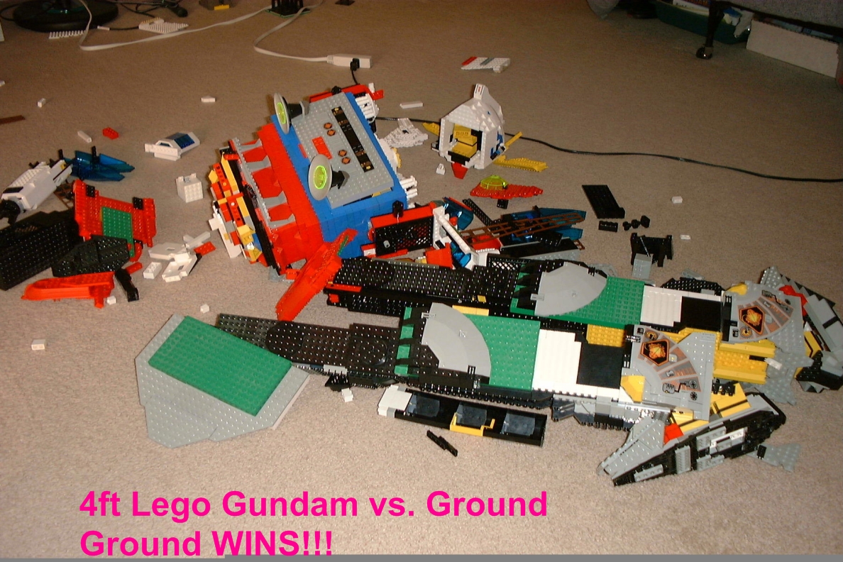 z2_4ft_gundam_vs_ground.jpg
