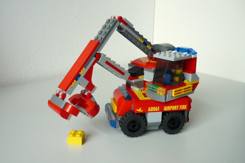 60061-excavator_01_small.jpg