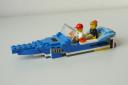6913_blue-boat_08.jpg