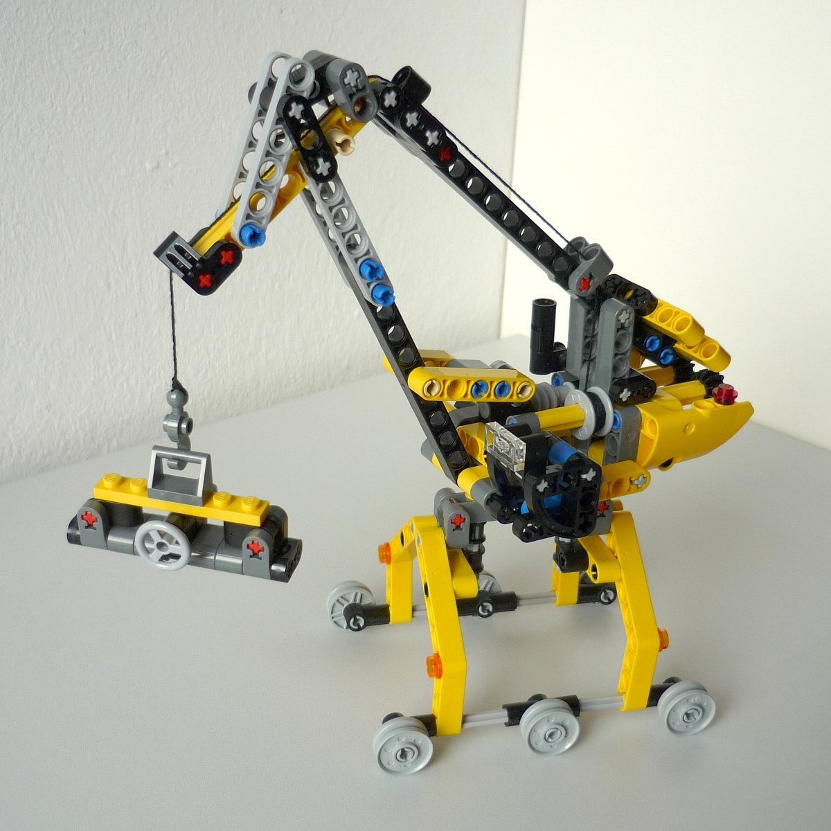 8067_harbour-crane_03.jpg