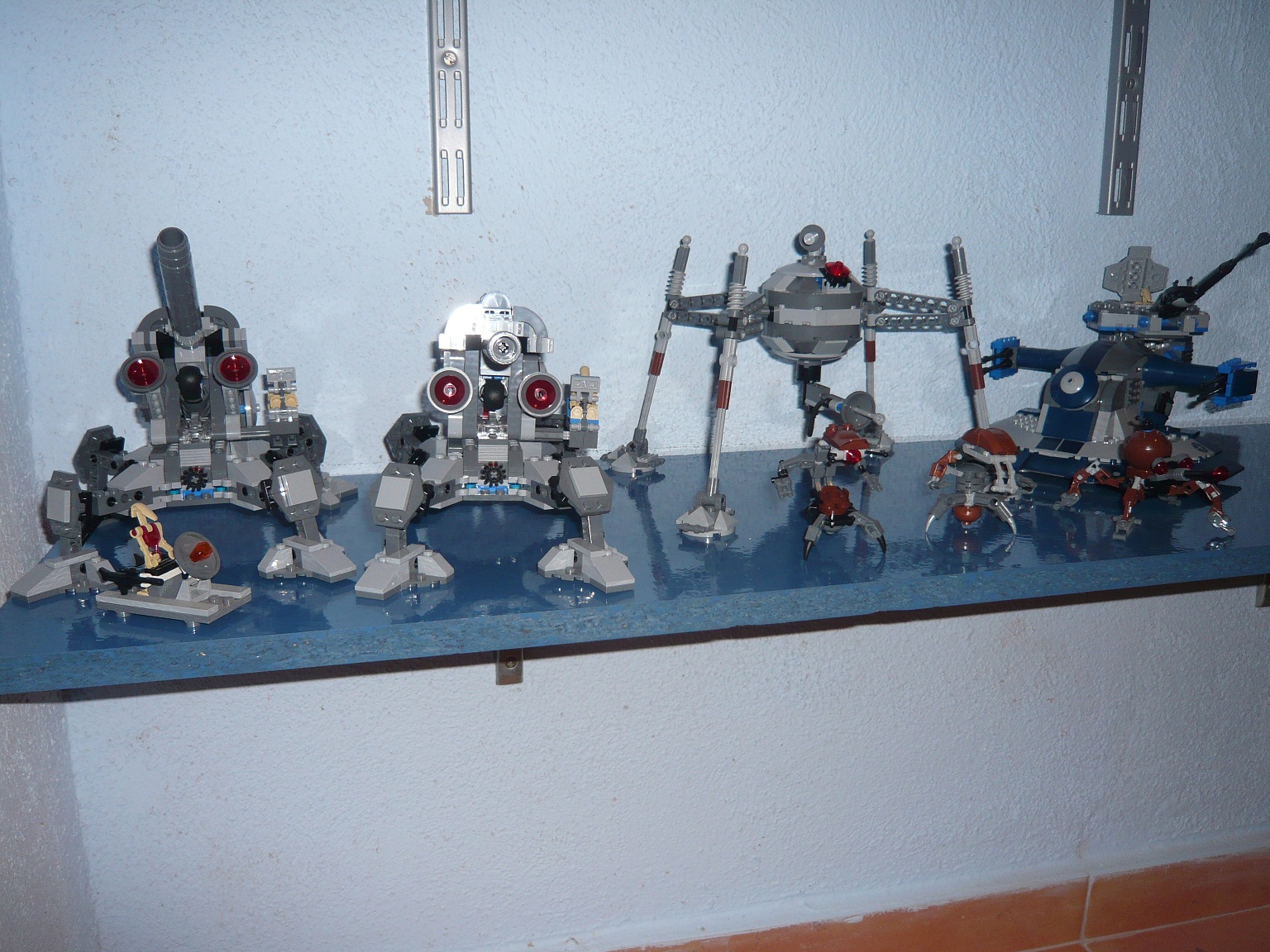 hlego02.jpg