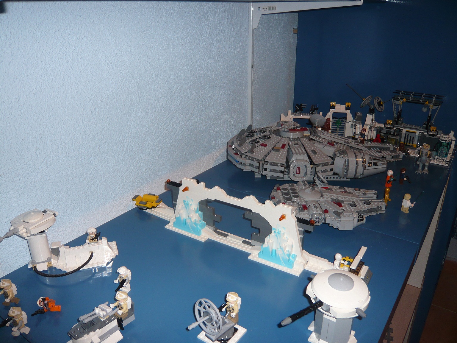 hlego11.jpg