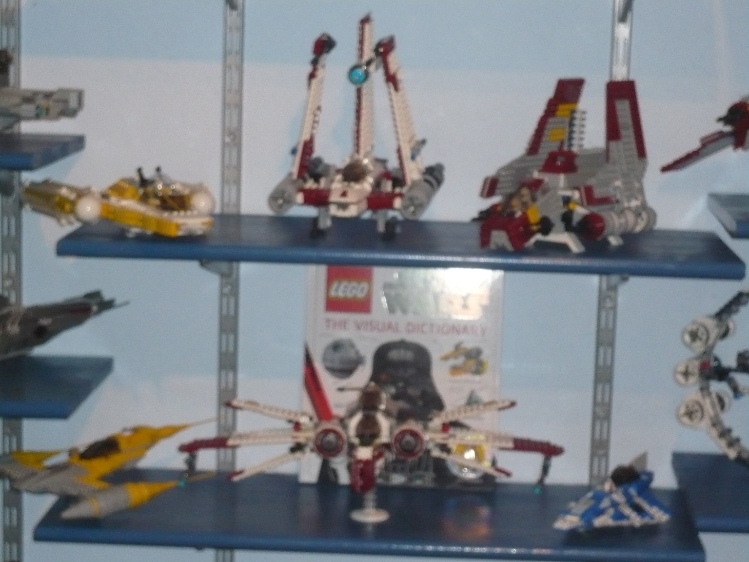 hlego15.jpg