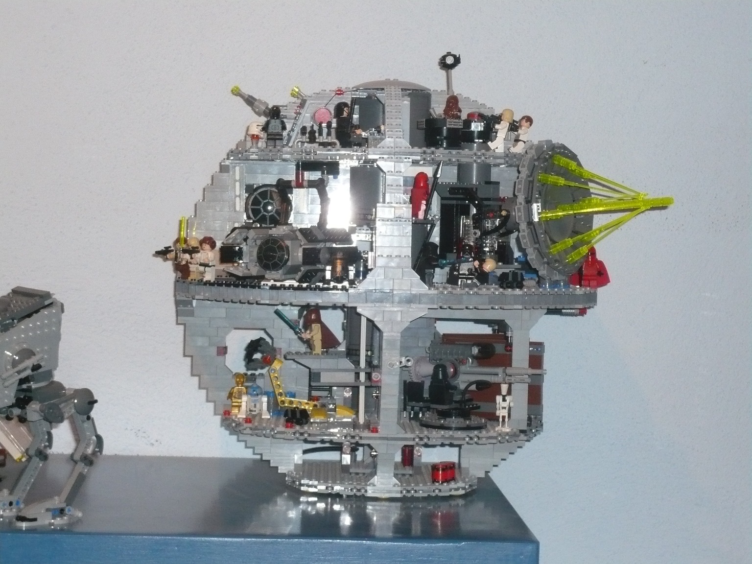 hlego31.jpg