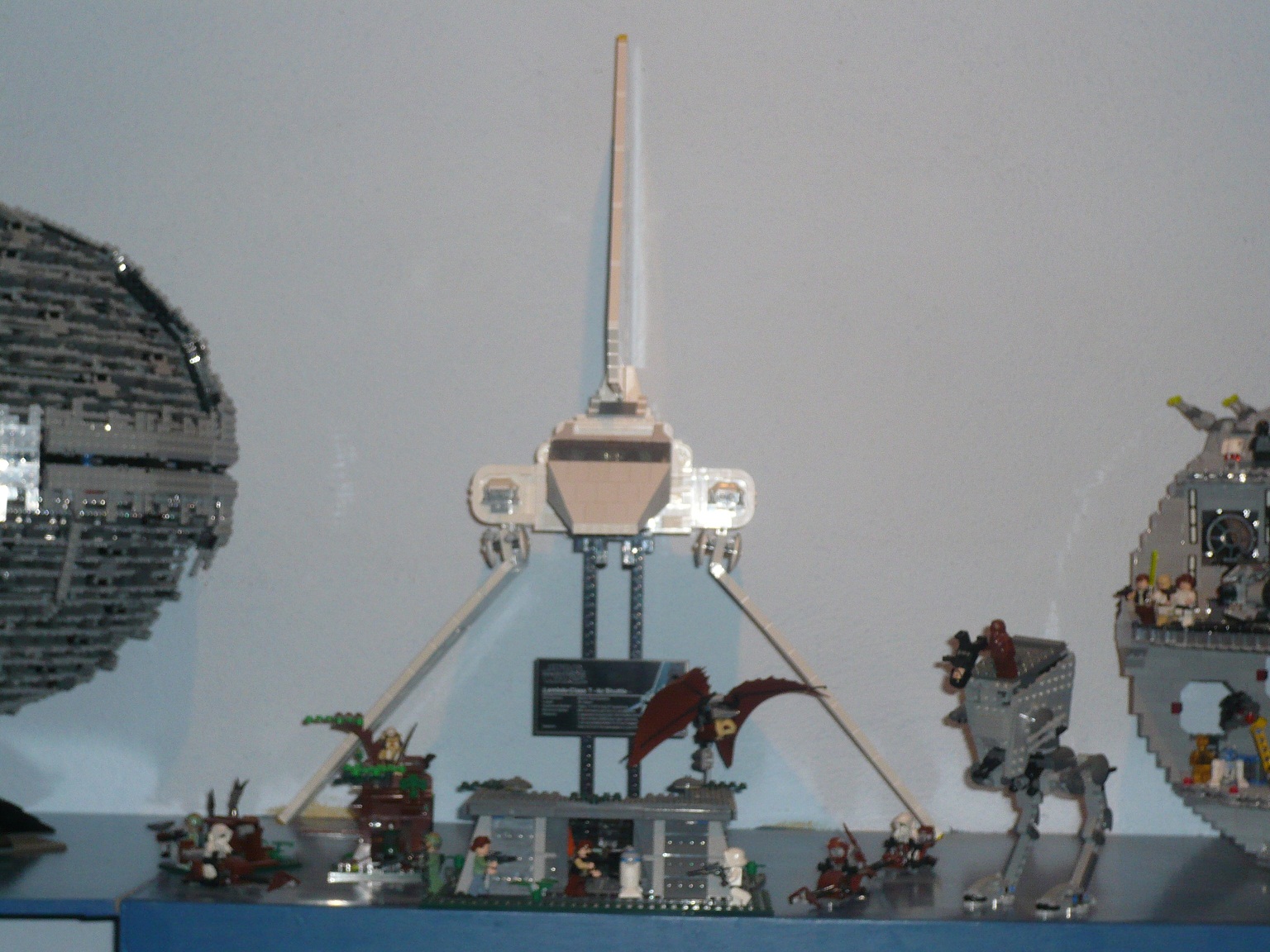 hlego32.jpg