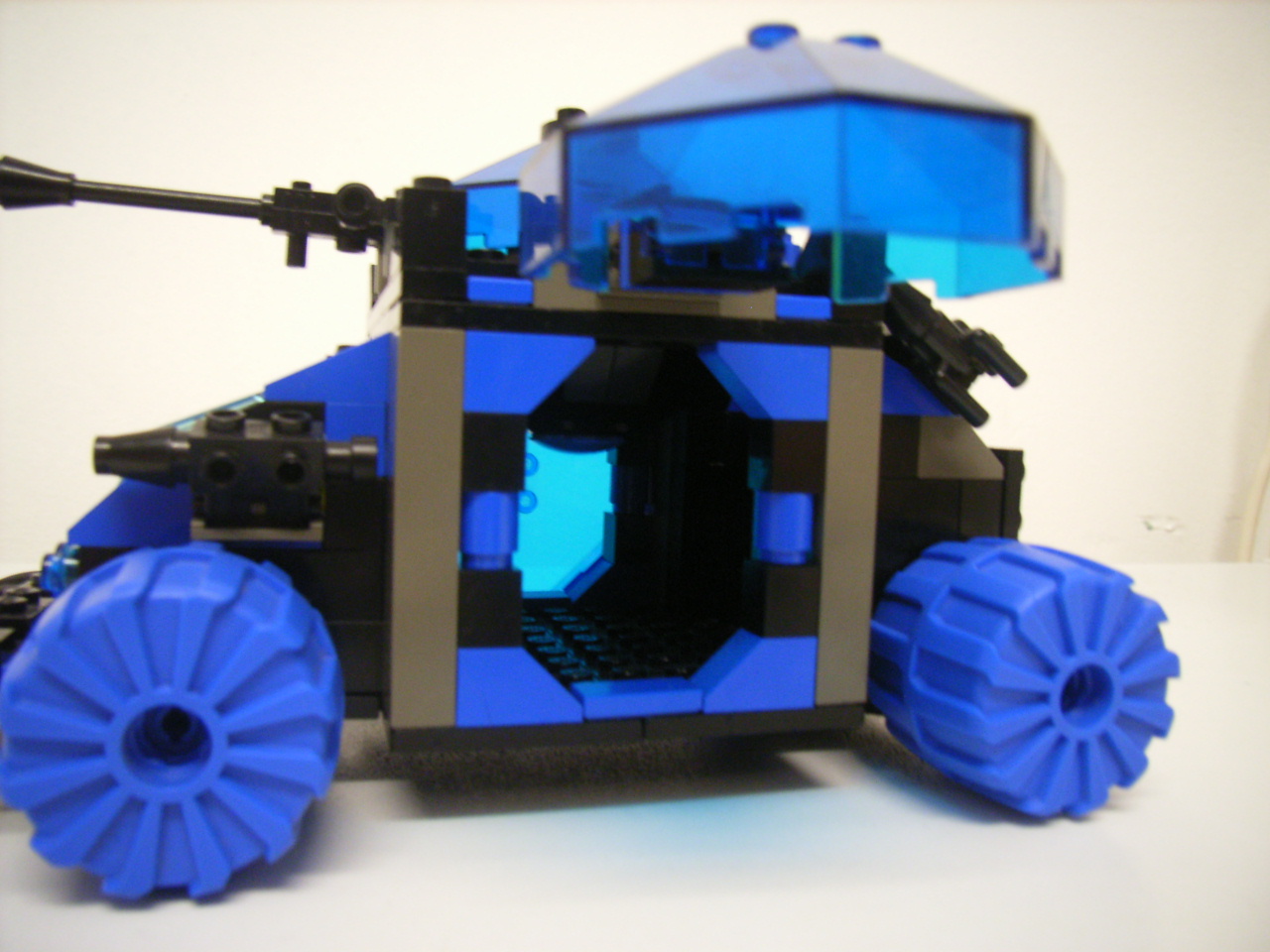 tank-blue11.jpg