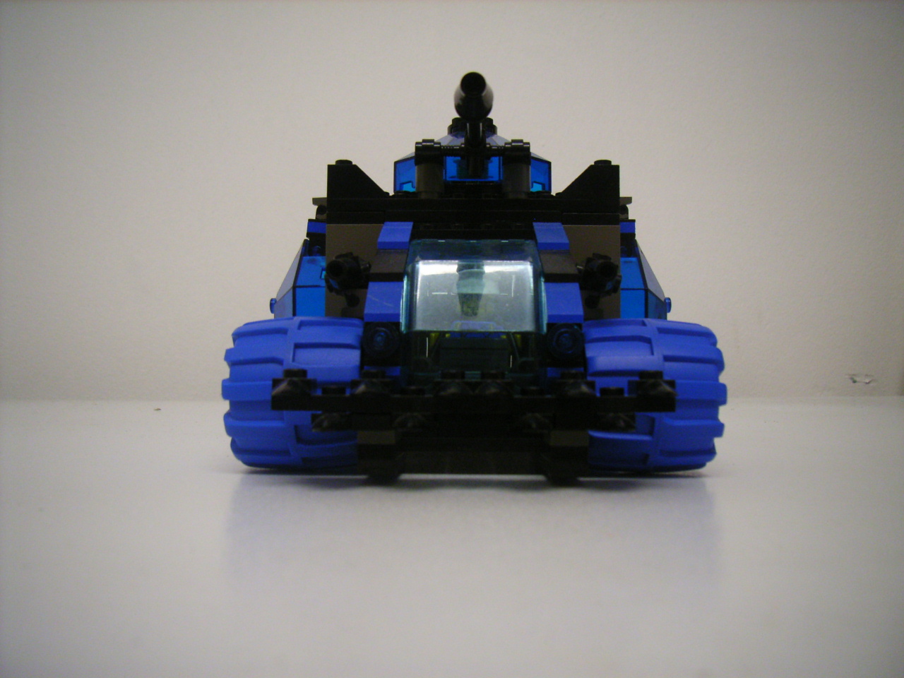 tank-blue3.jpg