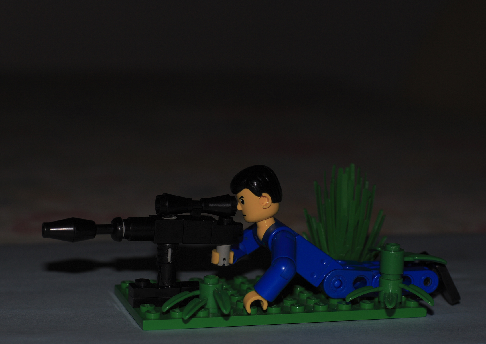 rocketlauncher_watching-and.jpg