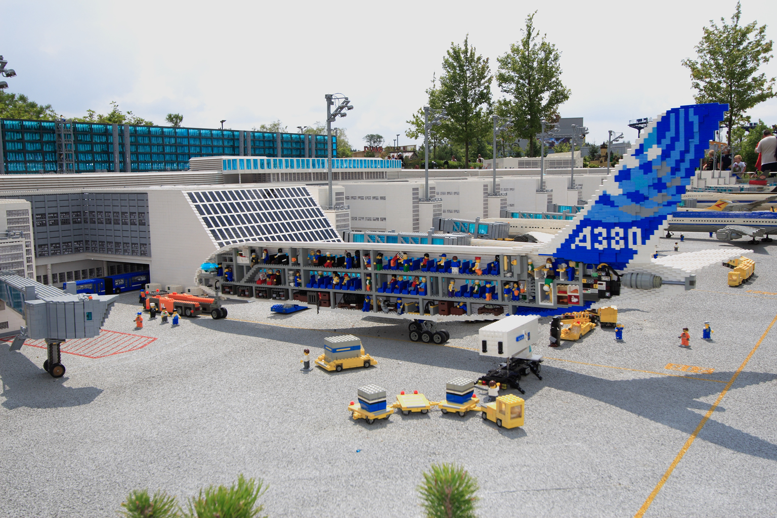 a380_loading.jpg