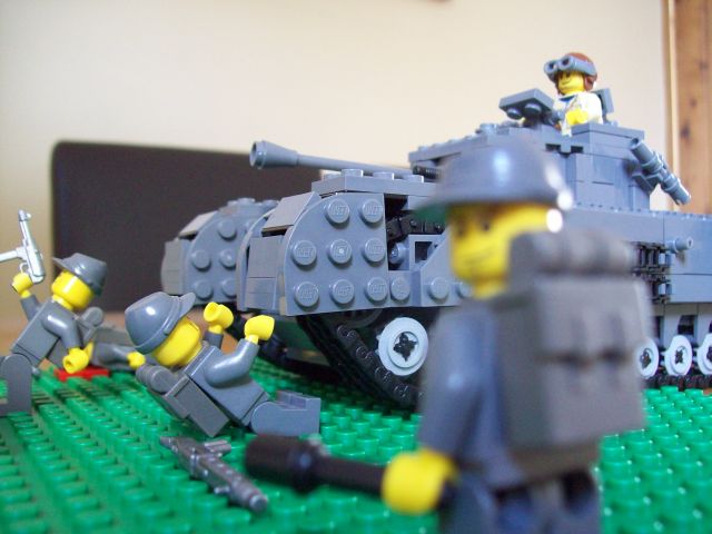 panzerfaustplease002.jpg