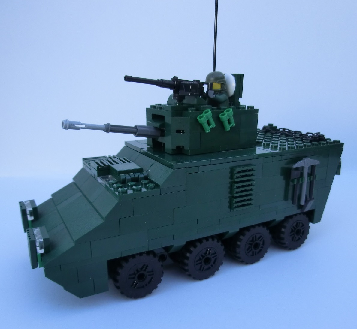 pandur_ifv_012v2.jpg