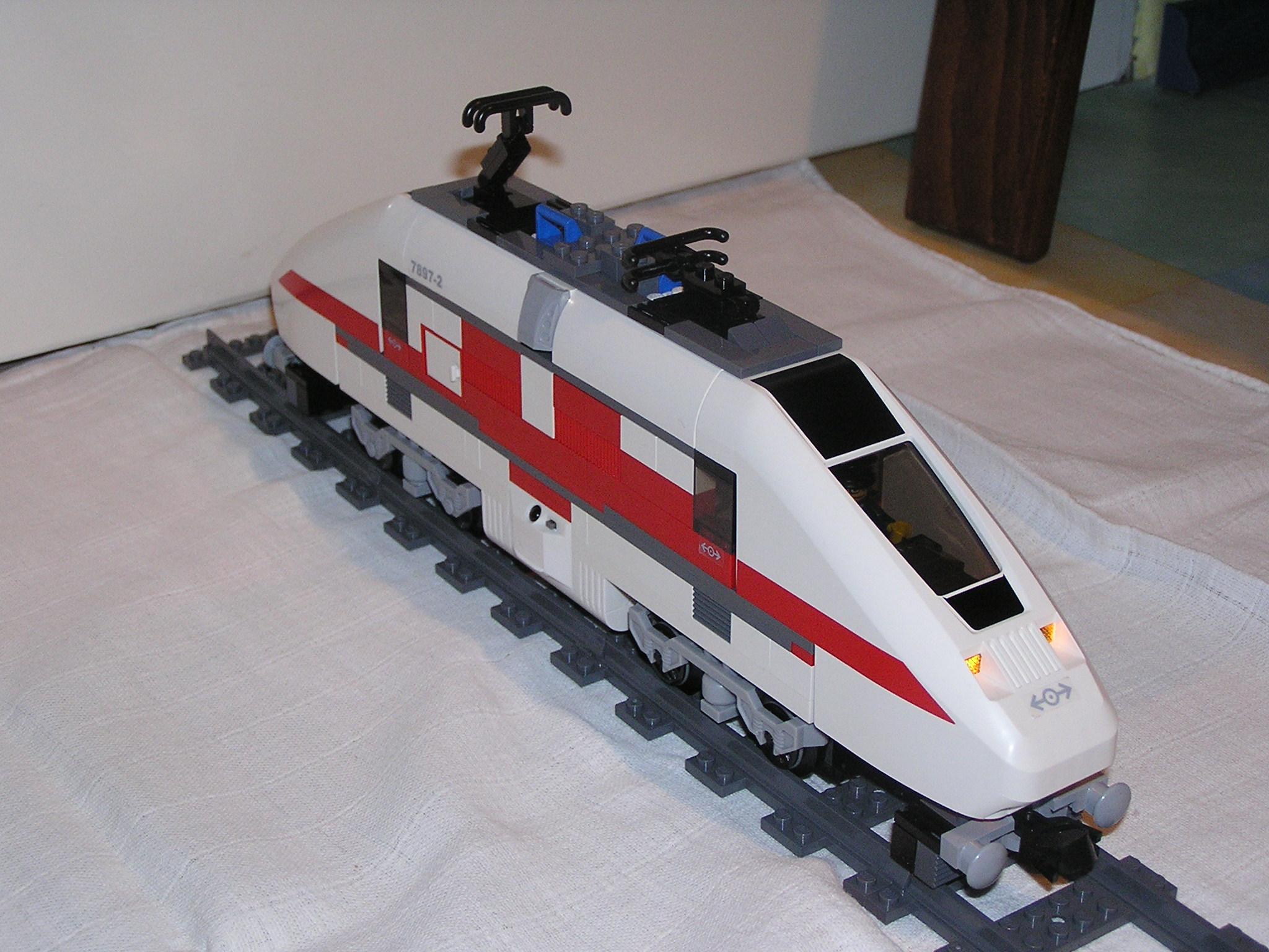 7897_001.jpg
