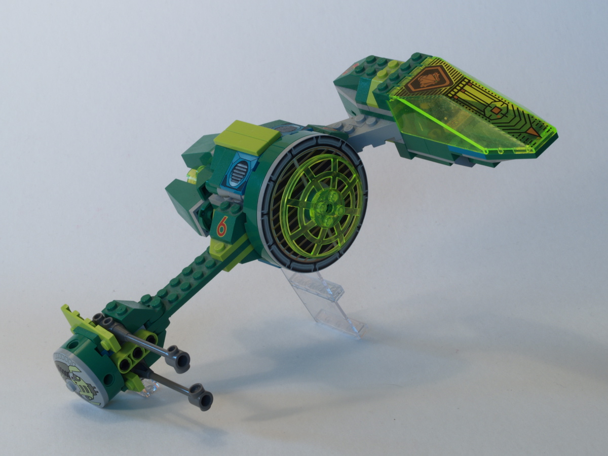 lotus_fist_-_01.jpg