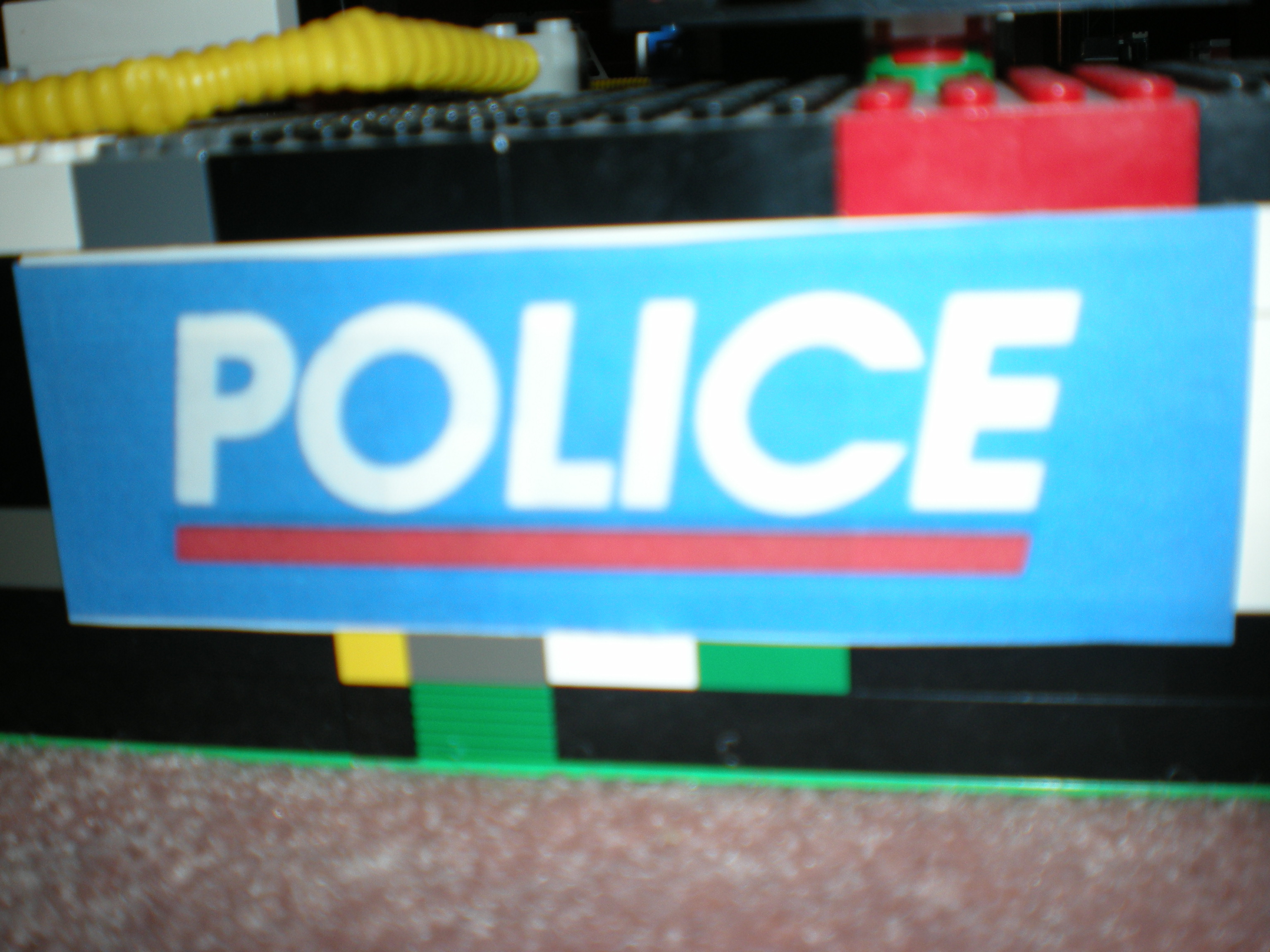 police_sign.jpg