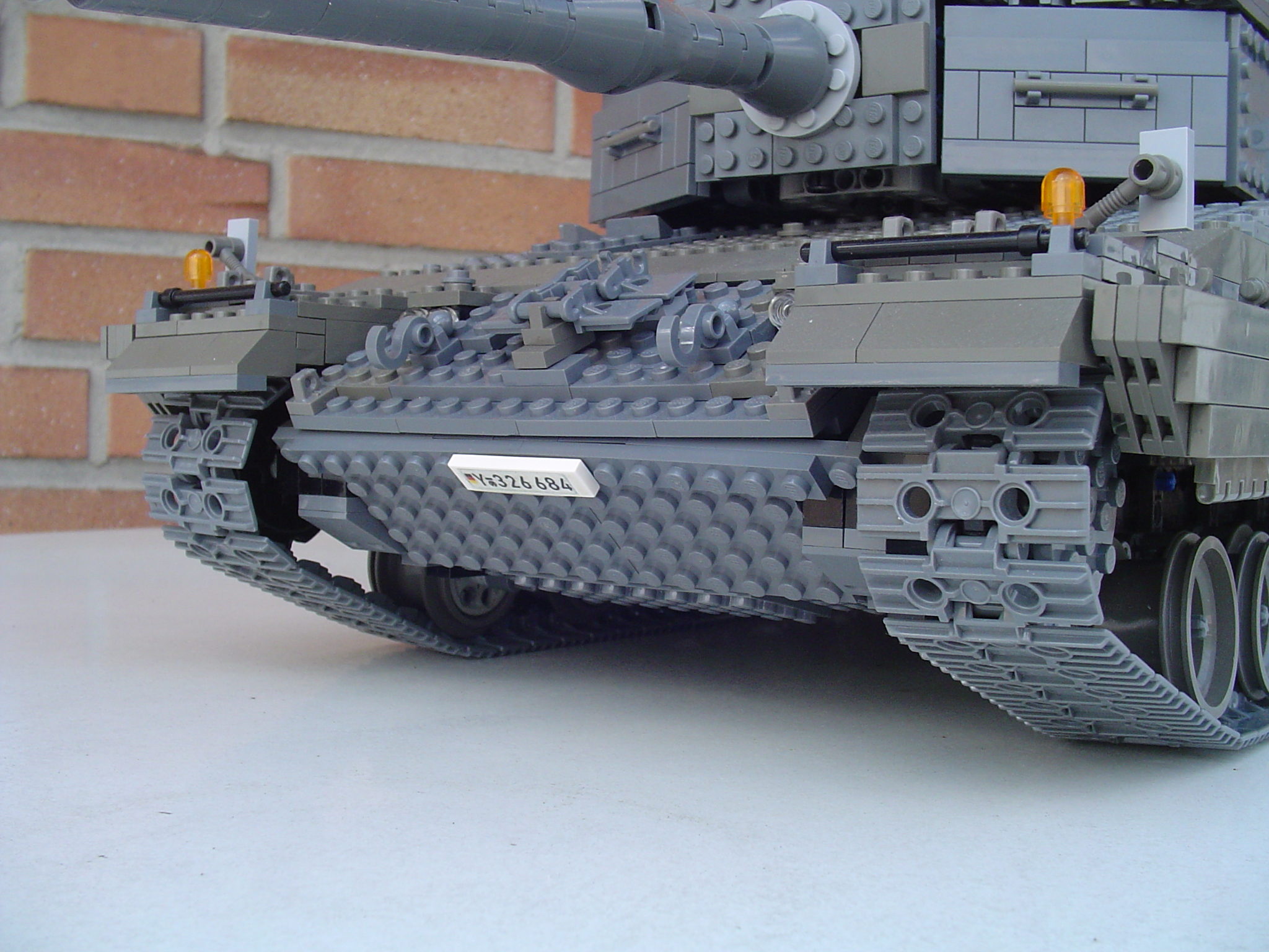 leo1980.jpg