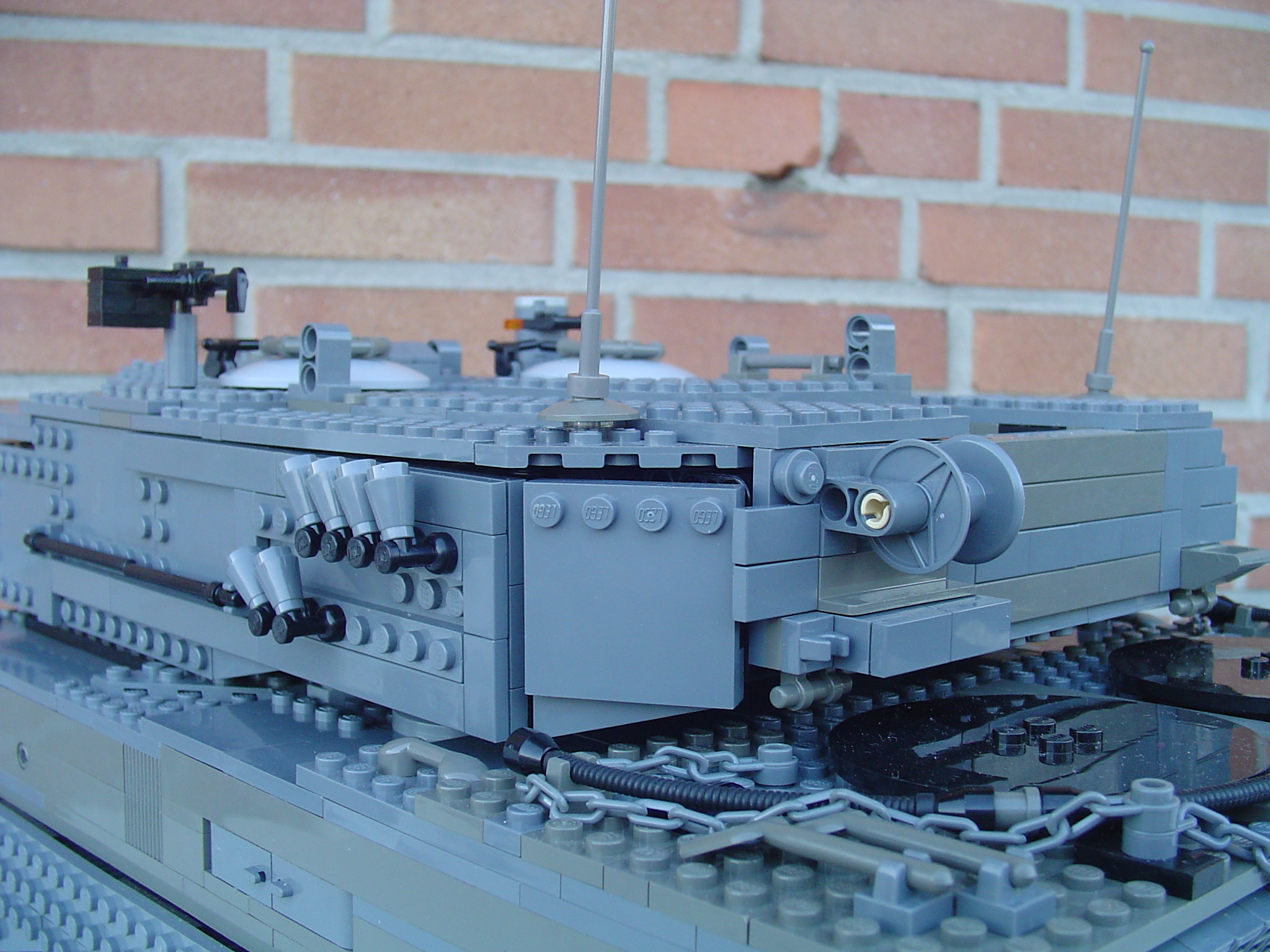 leo1989.jpg