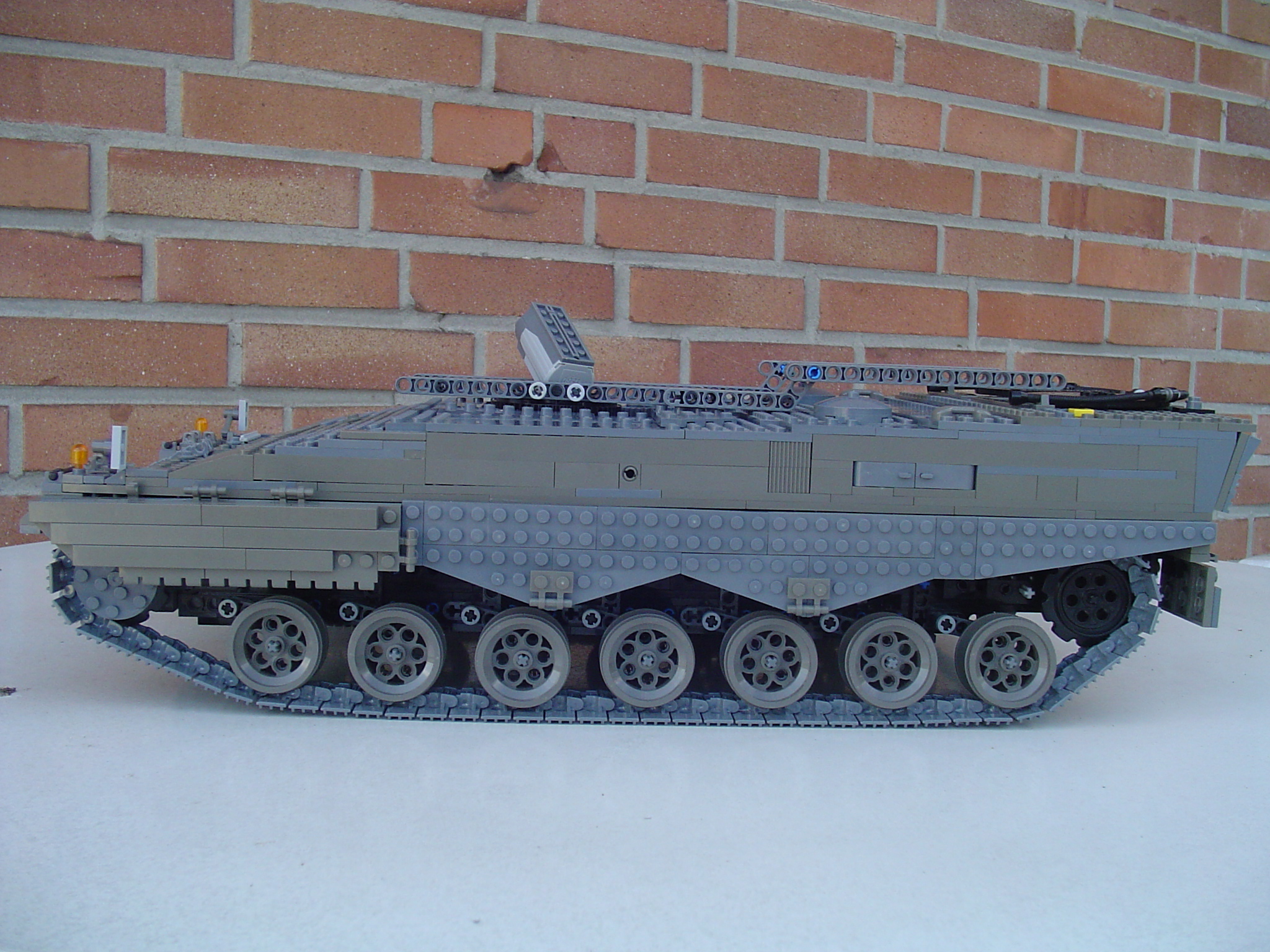 leo1996.jpg