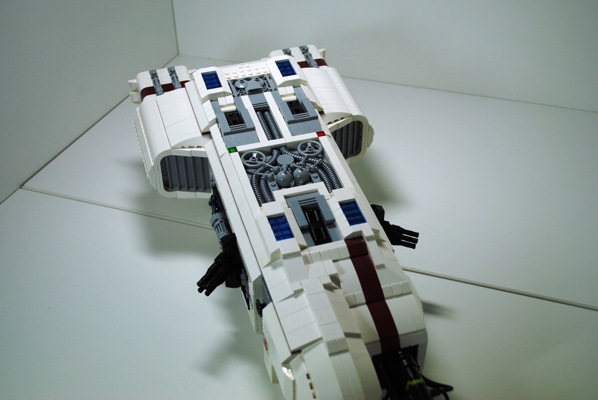 landing_gear_up_and_bottom_thrusters.jpg