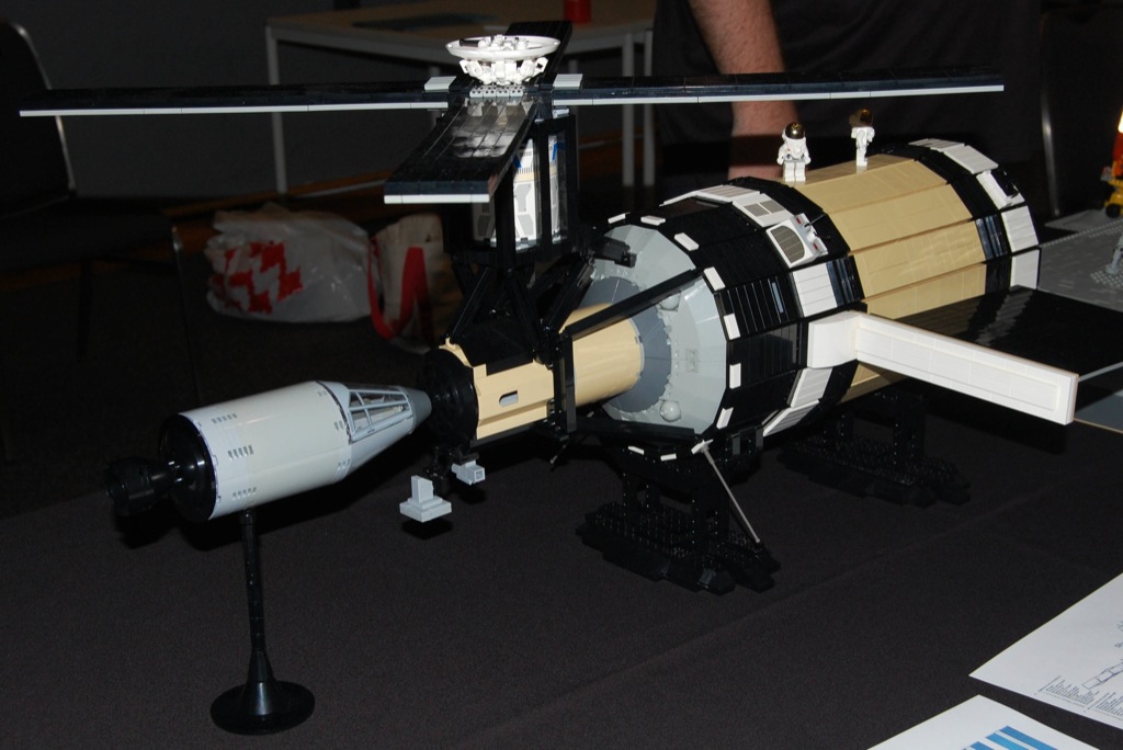 09-skylab.jpg