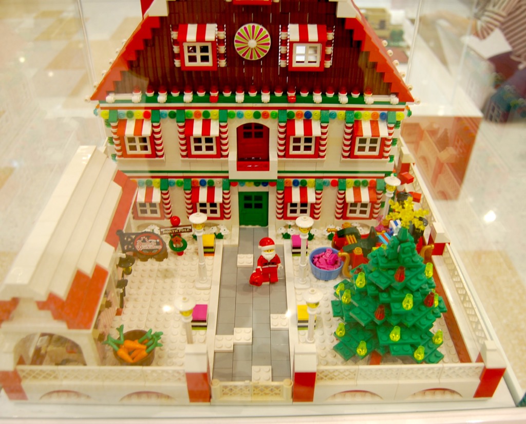 santa-house2.jpg