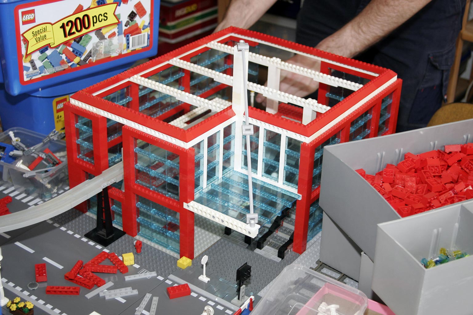 monorail_station.jpg