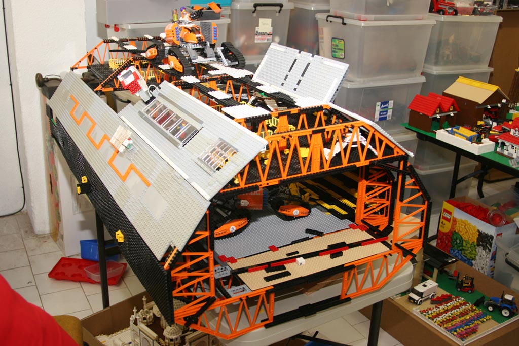 spaceship2.jpg