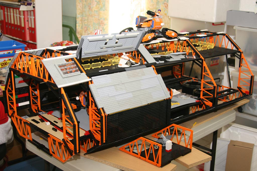 spaceship3.jpg
