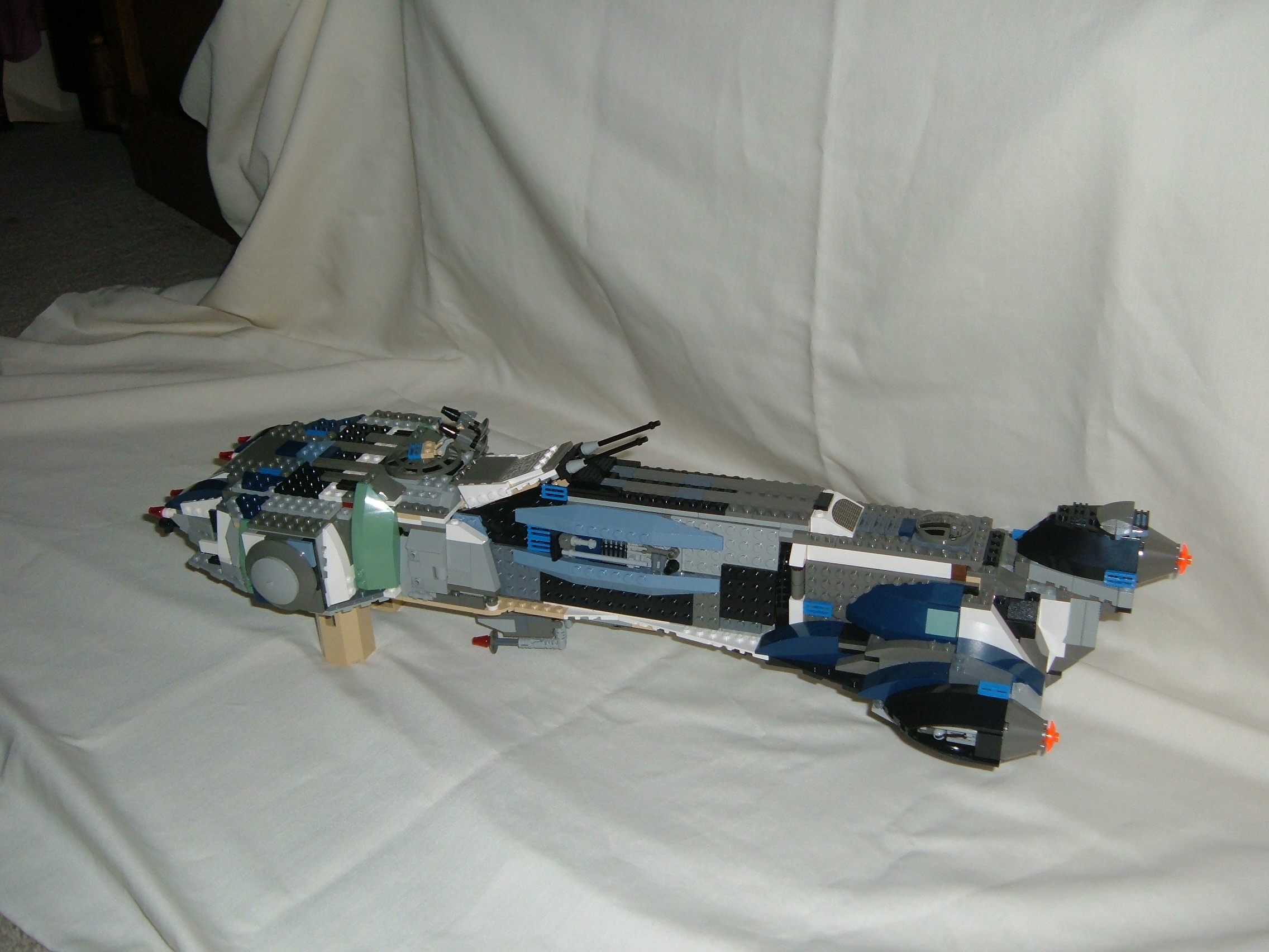 lego_space_vessel_002.jpg