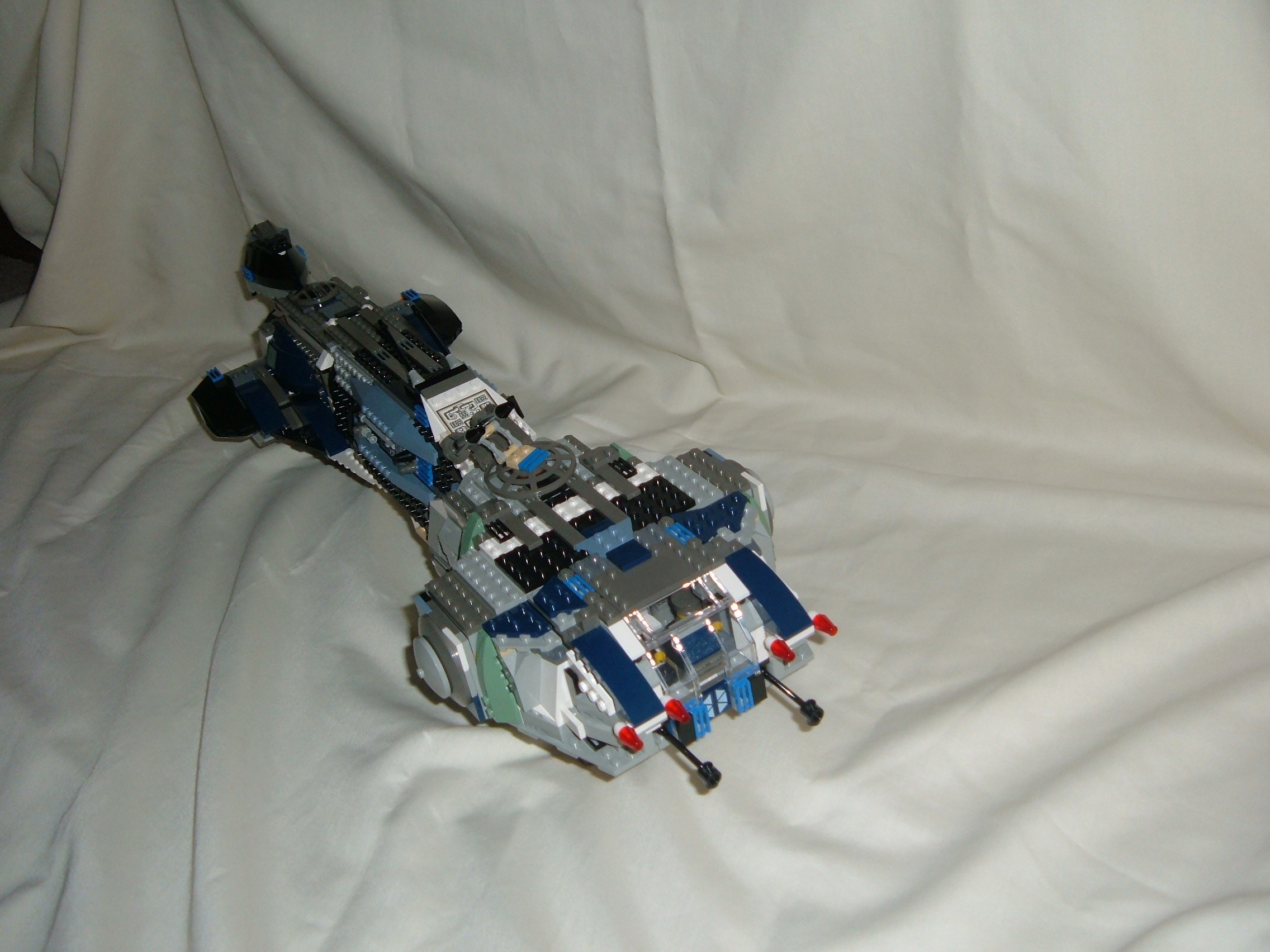 lego_space_vessel_010.jpg